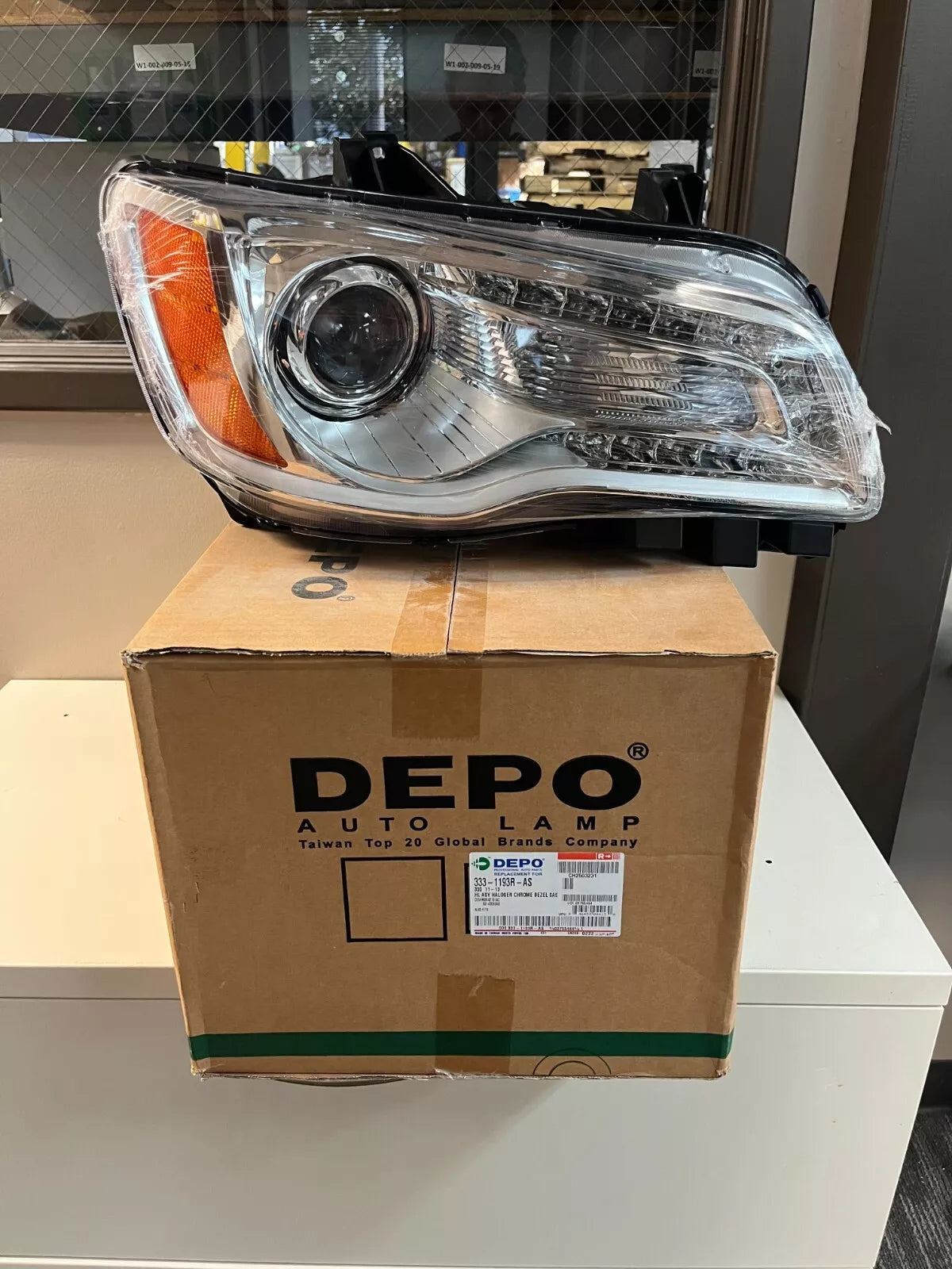 NEW DEPO 2011-2013 Chrysler 300 Passenger Side Head Light - 333-1193R-AS、mySite、nflplayoffbracketp
