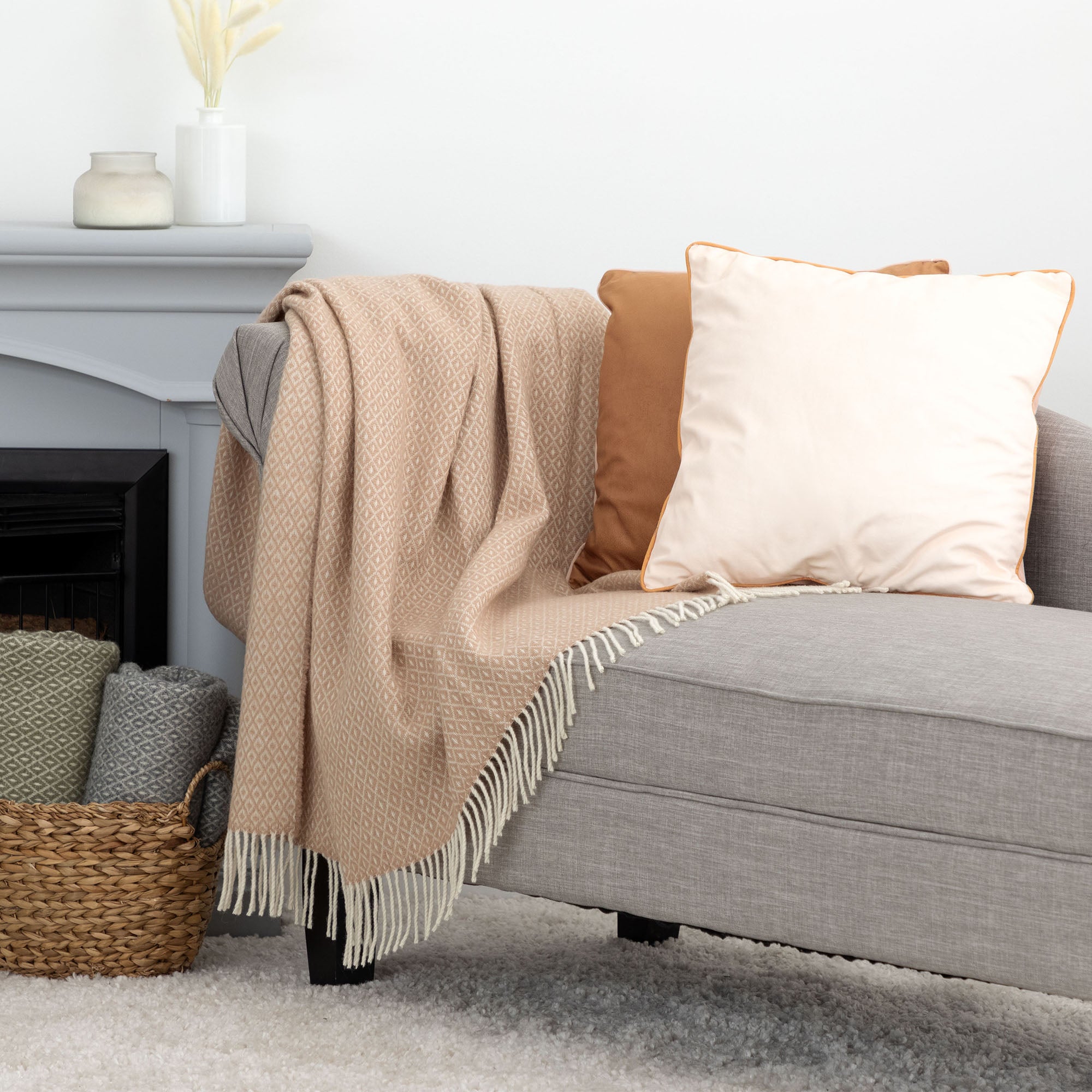 Ukrainian 100% Wool Fringed Throw Blanket、mySite、camillekostekn