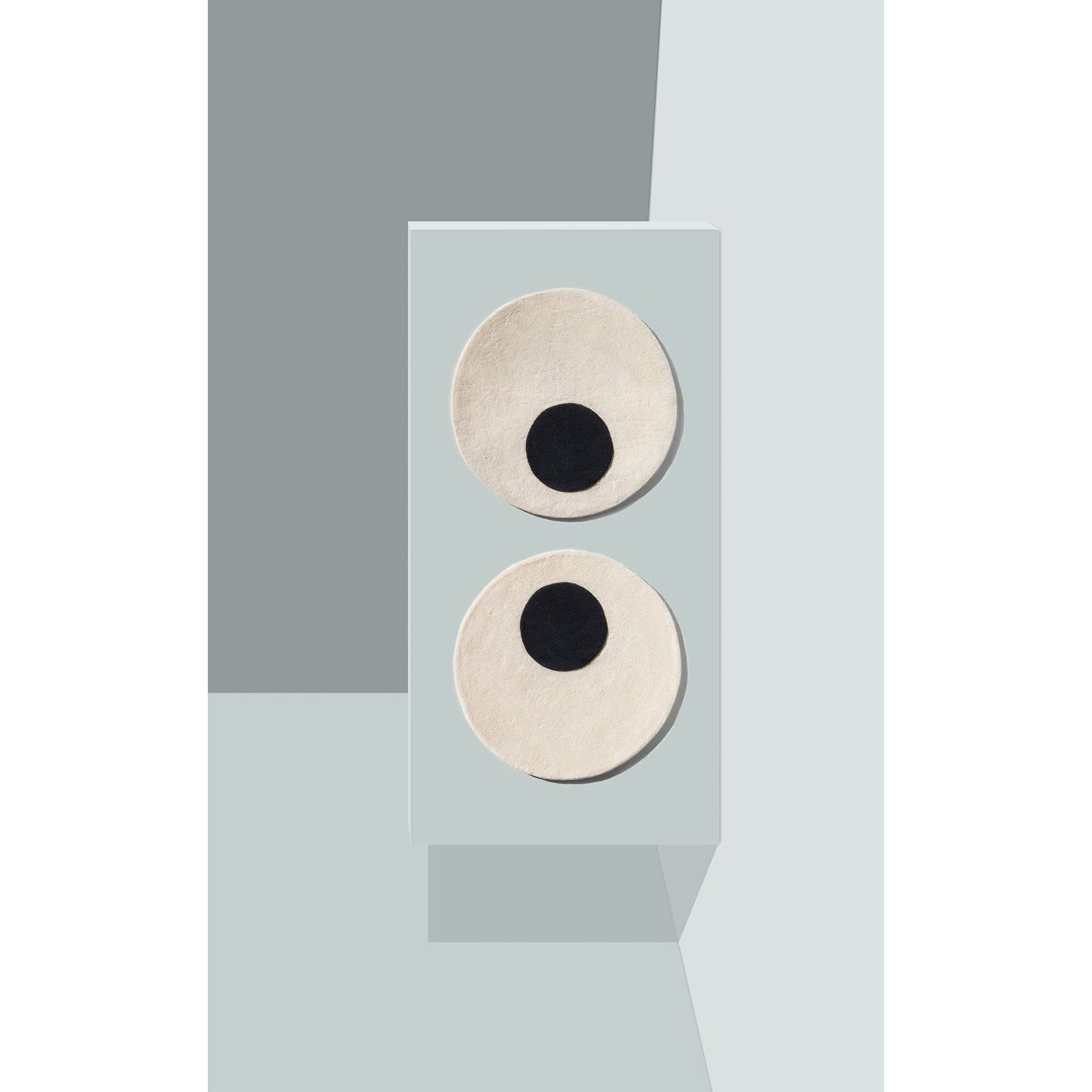 Eyes Area Rug、mySite、gigharbornorthrealestate