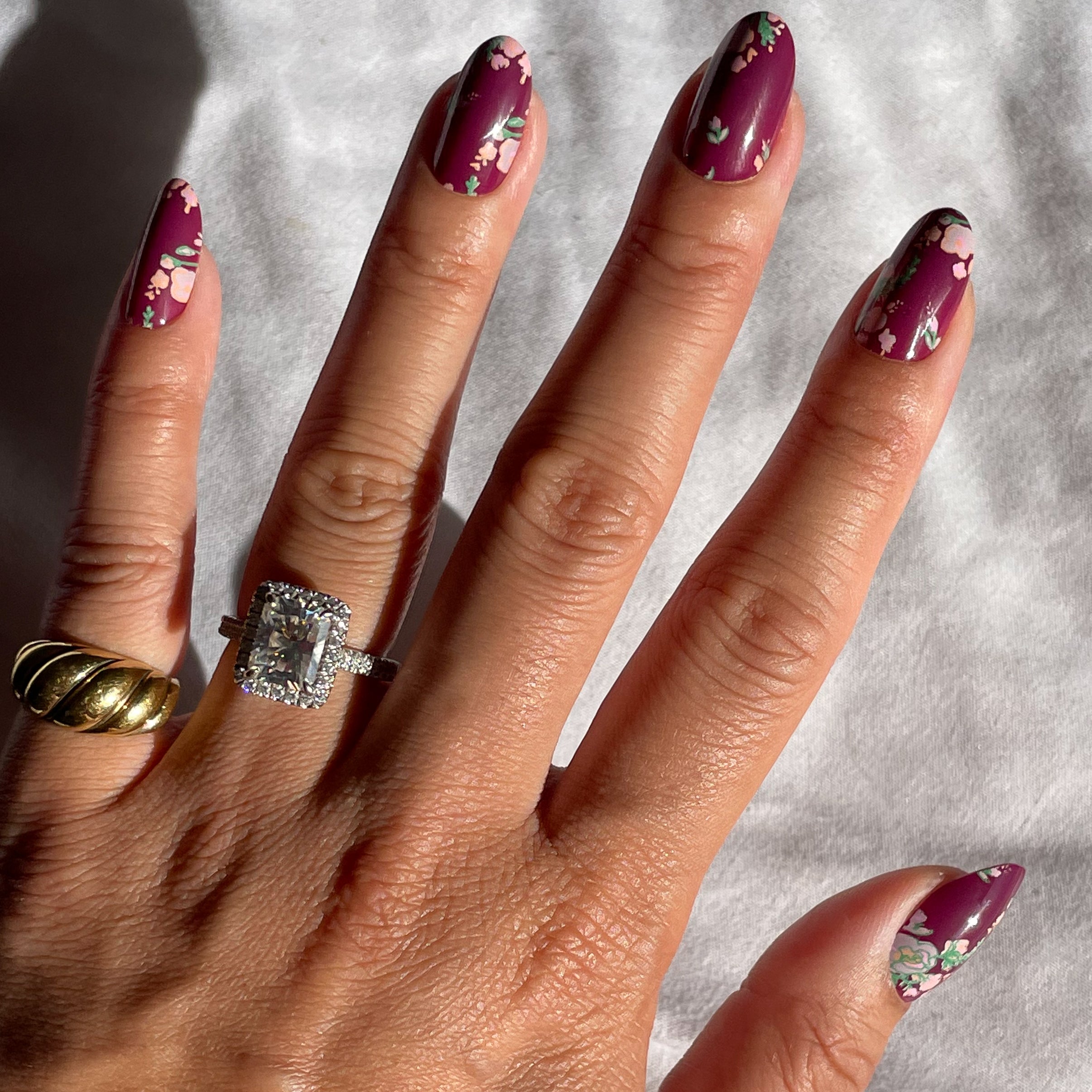 Fall Micro Floral | Oval | Medium、mySite、solidvoid