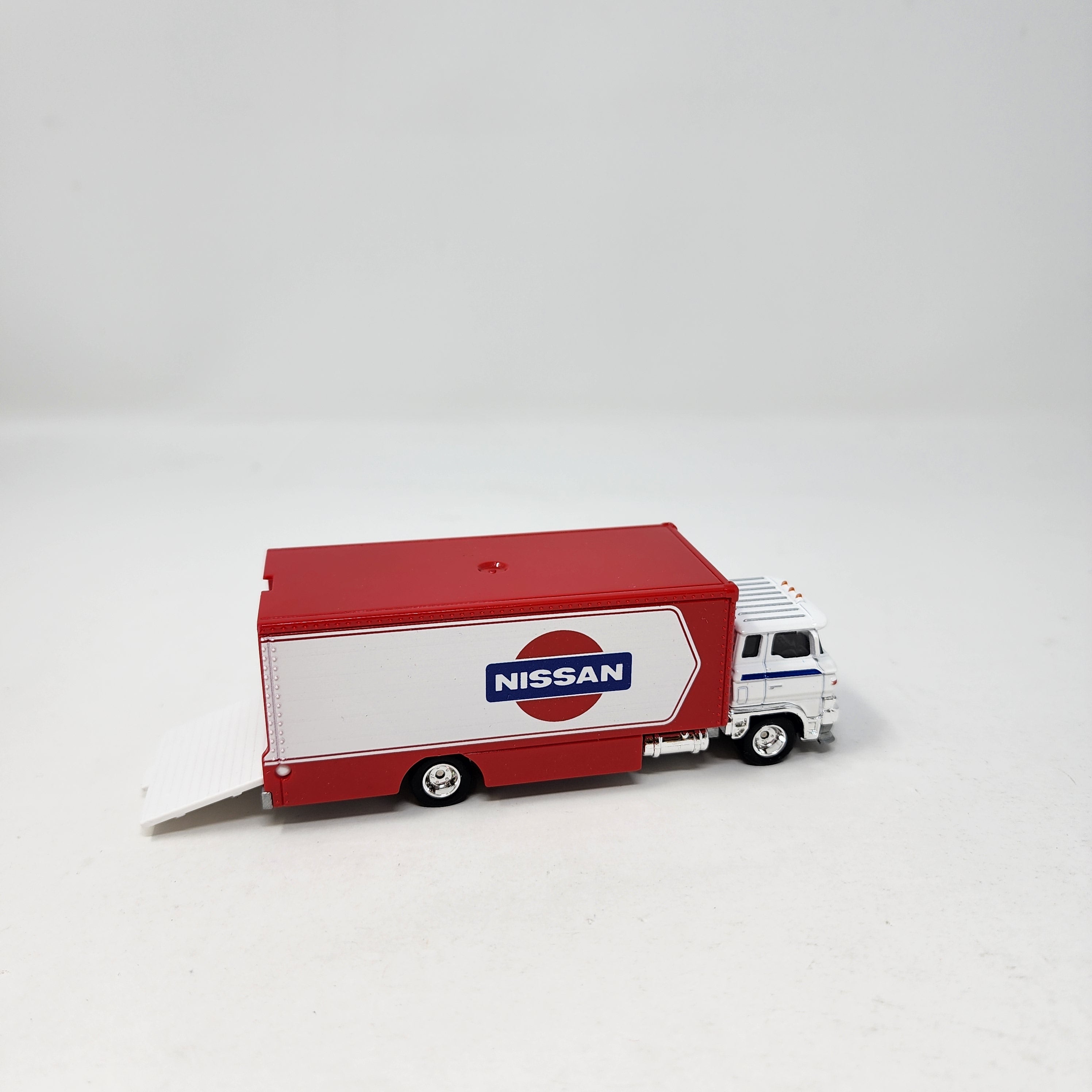 Sakura Sprinter * NISSAN Hauler * Hot Wheels Team Transport Loose、mySite、hgirdovlk