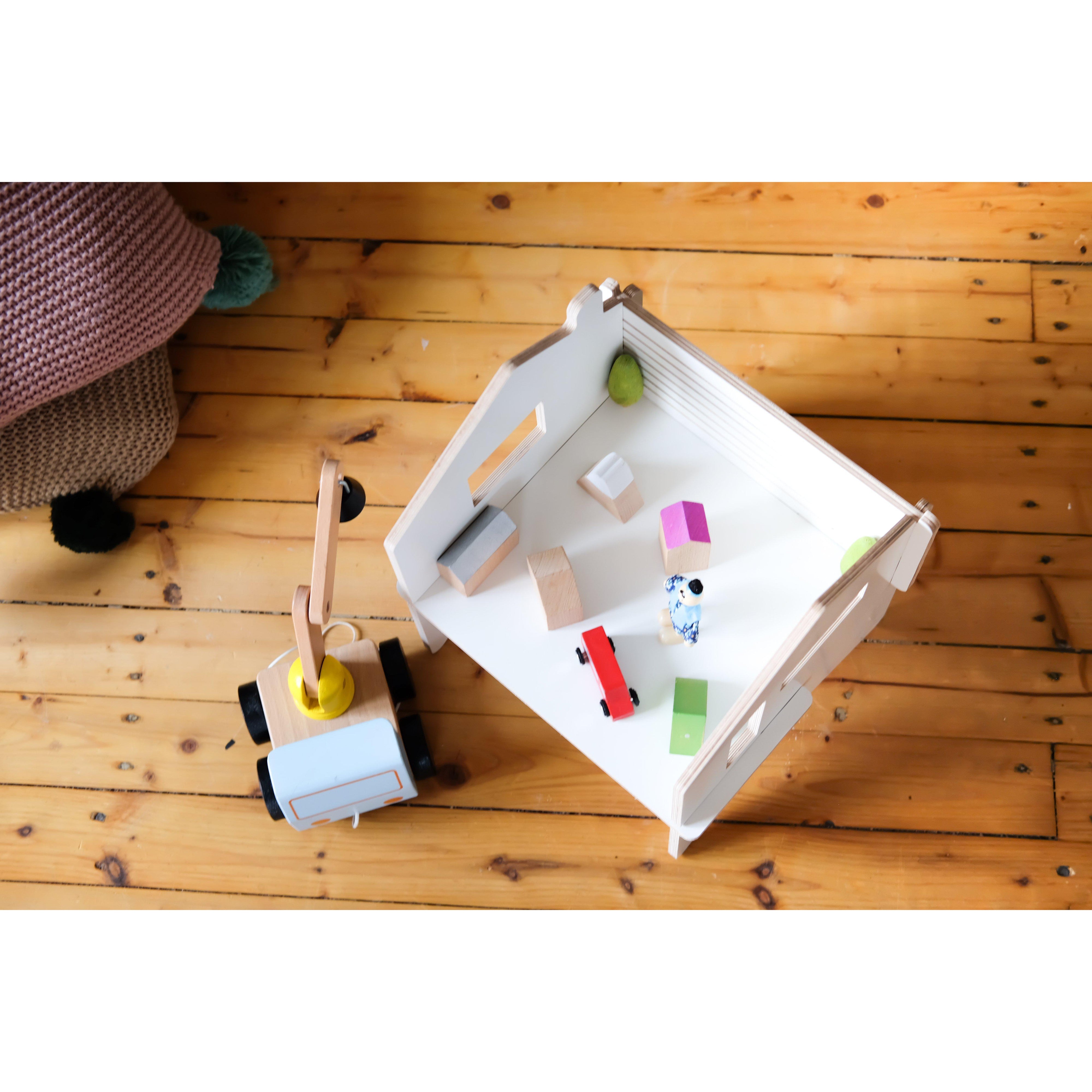 Wooden Kids' Chair Dollhouse Shelf、mySite、gigharbornorthrealestate