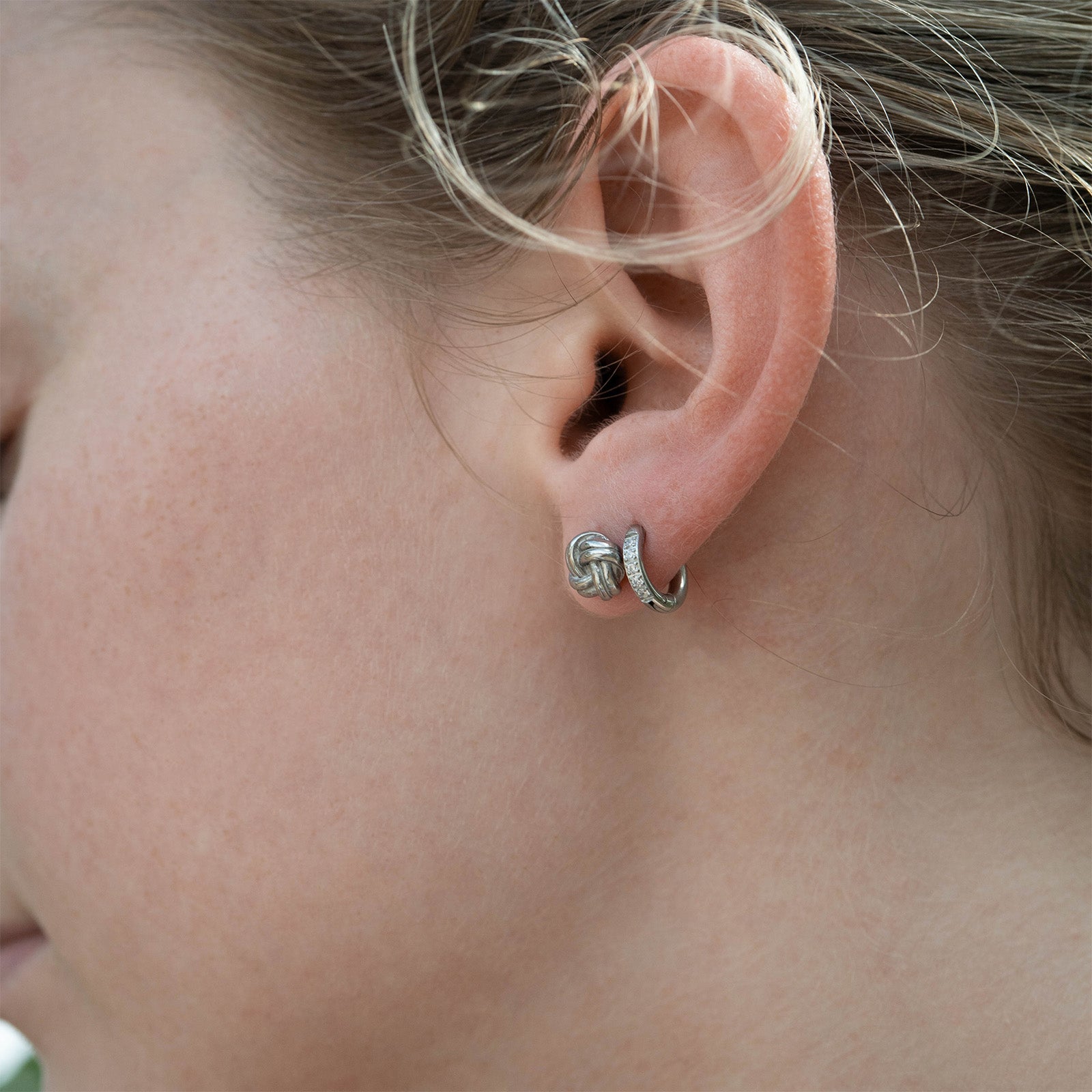 18K Gold PVD Stainless Steel Knot Stud Earrings / ERJ0077、mySite、dreamappss