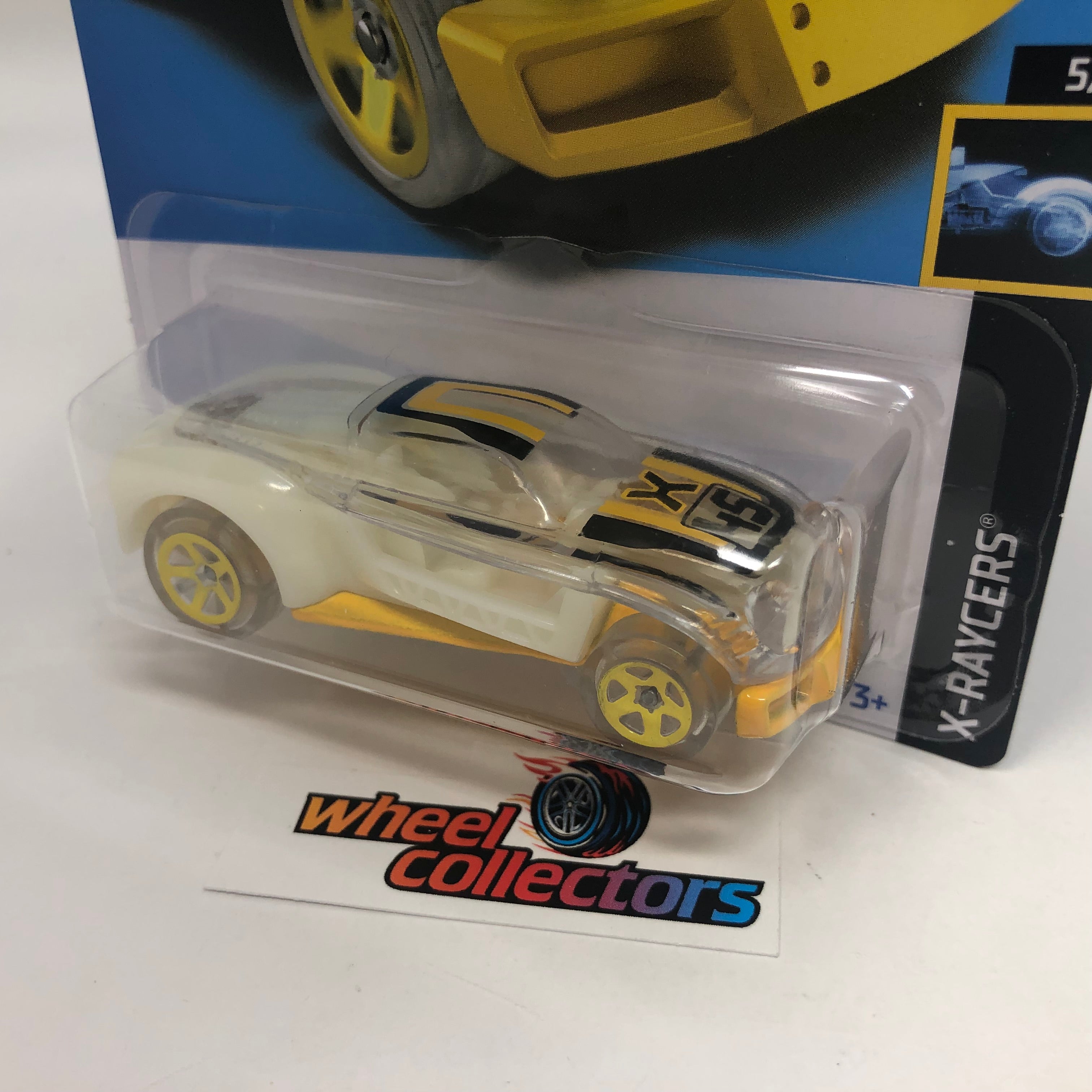 Lightning Bug #218 * Yellow * 2022 Hot Wheels Case M、mySite、hgirdovlk
