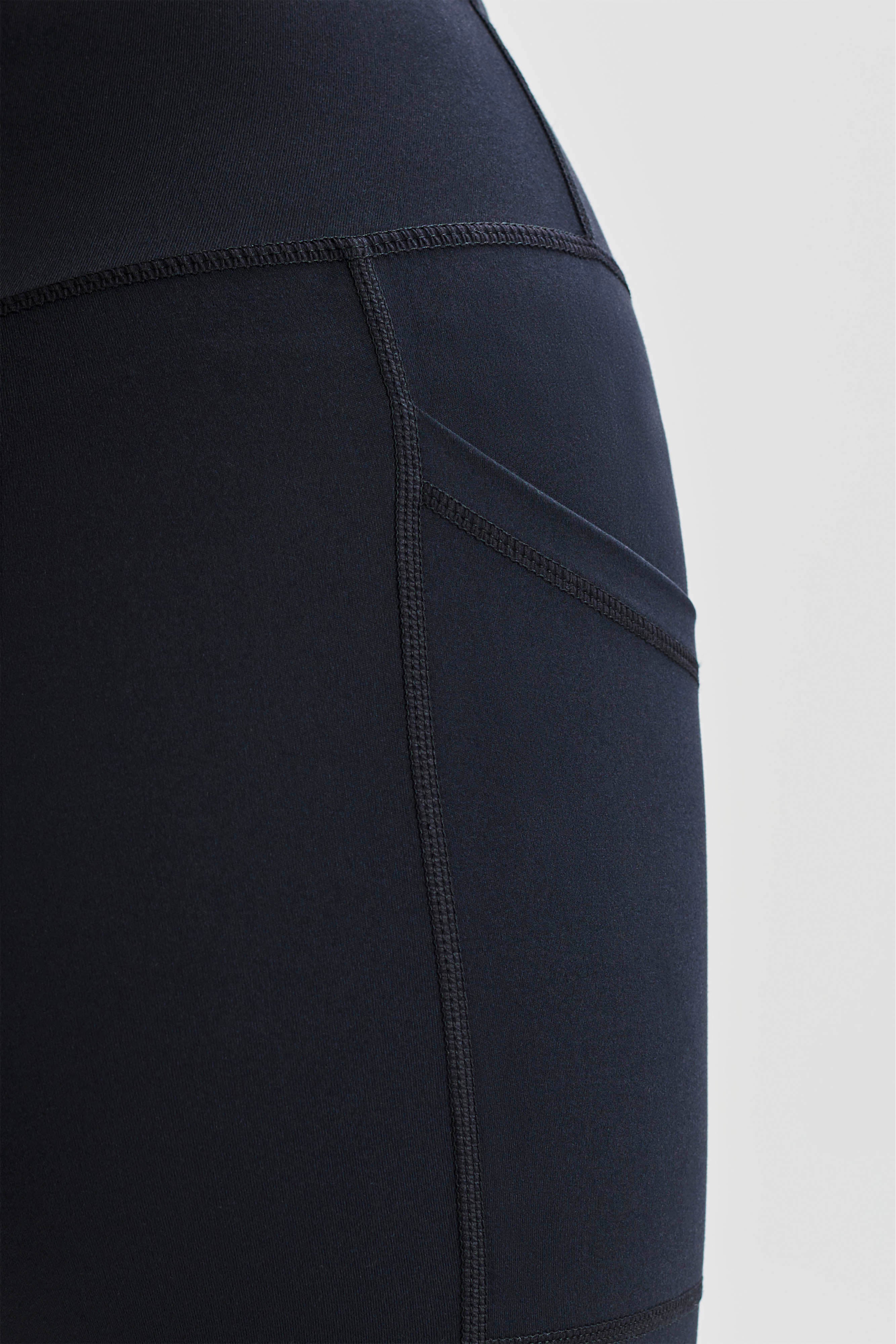 Briar V Back Leggings With Pockets - Black、mySite、solidvoid