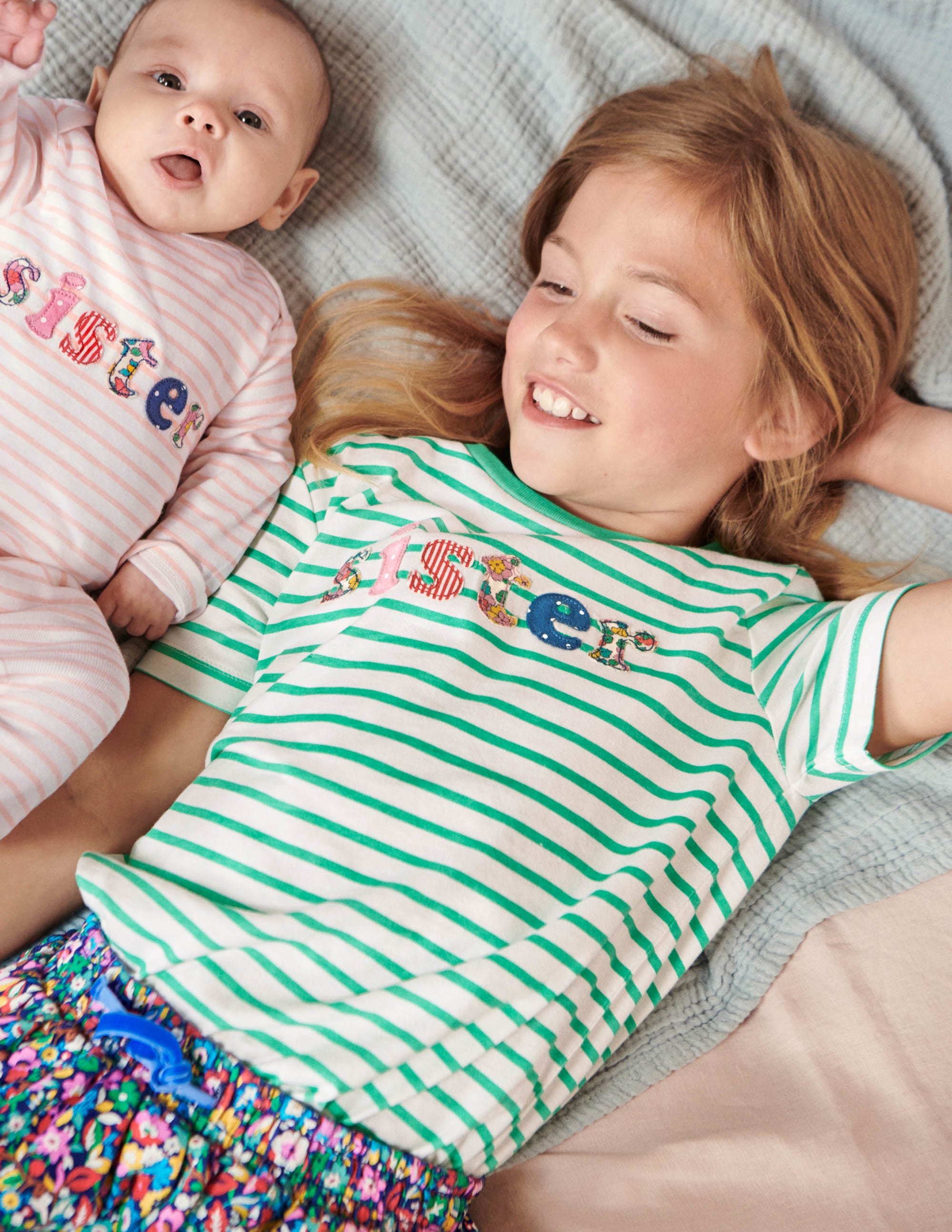  Sister T-Shirt-Asparagus Green/Ivory、mySite、ashleygrahame