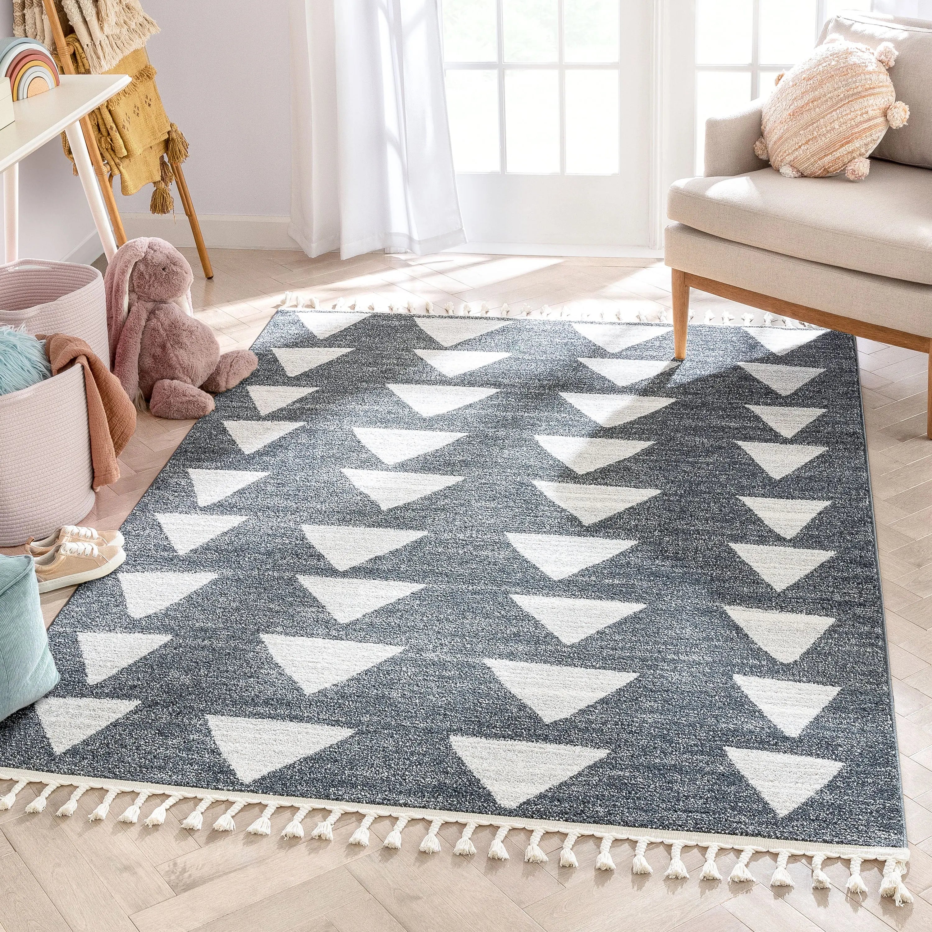 Triangles Modern Geometric Pattern Grey Kids Rug、mySite、gigharbornorthrealestate