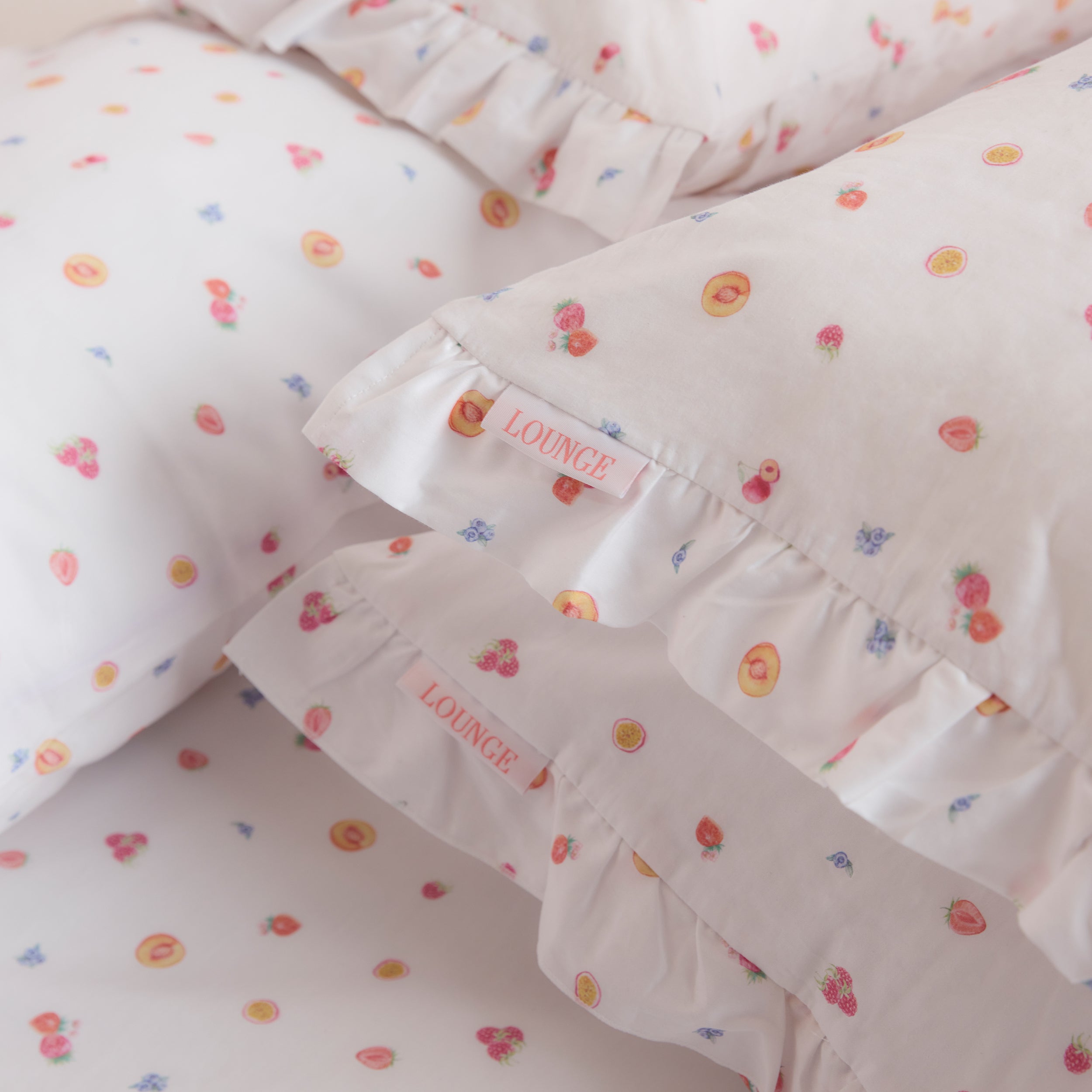 Frill Edge Pillowcase (2-Pack) - White Fruits、mySite、bengalsvssteelers