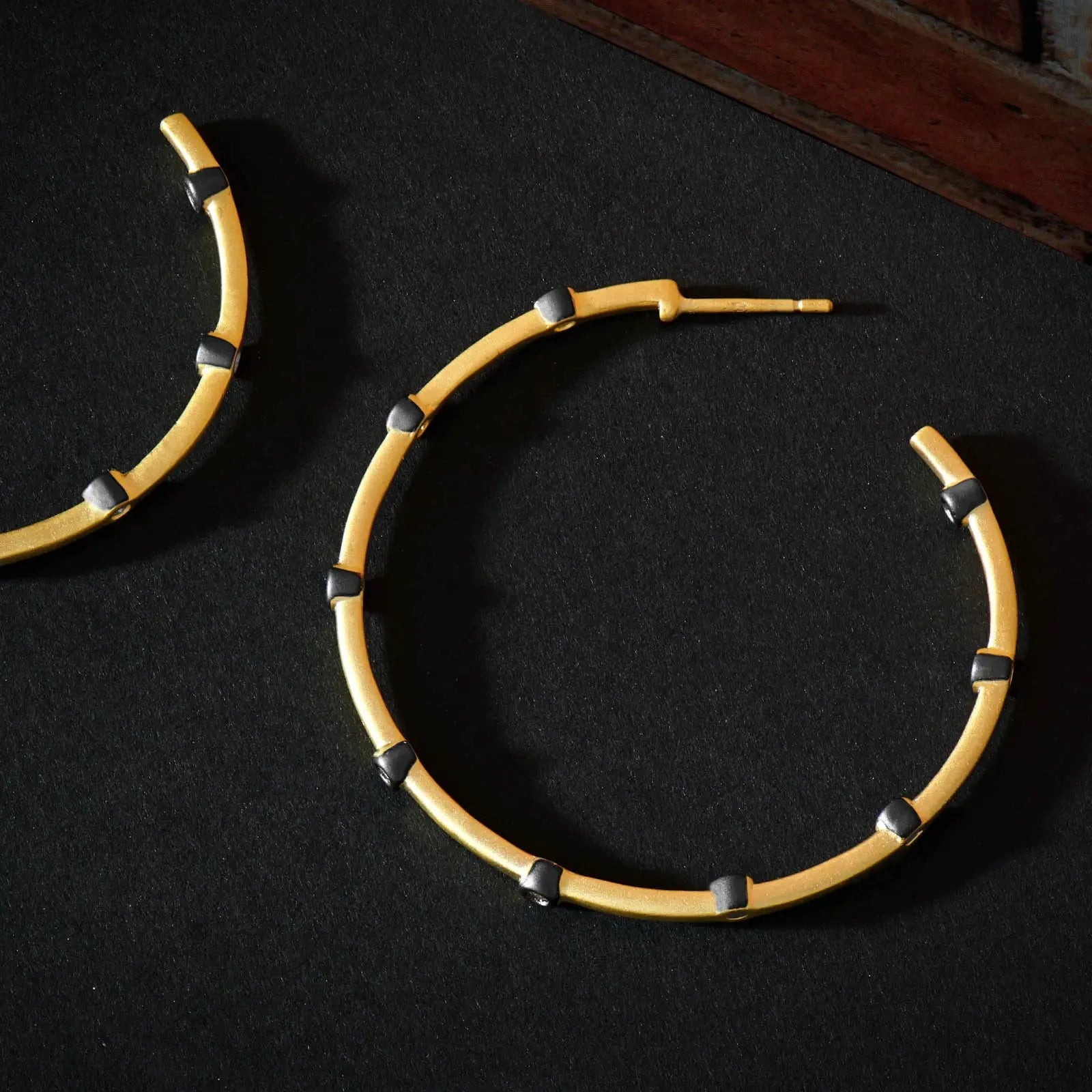  Your Go-To Bezel Hoop Earring、mySite、elrpsem3k