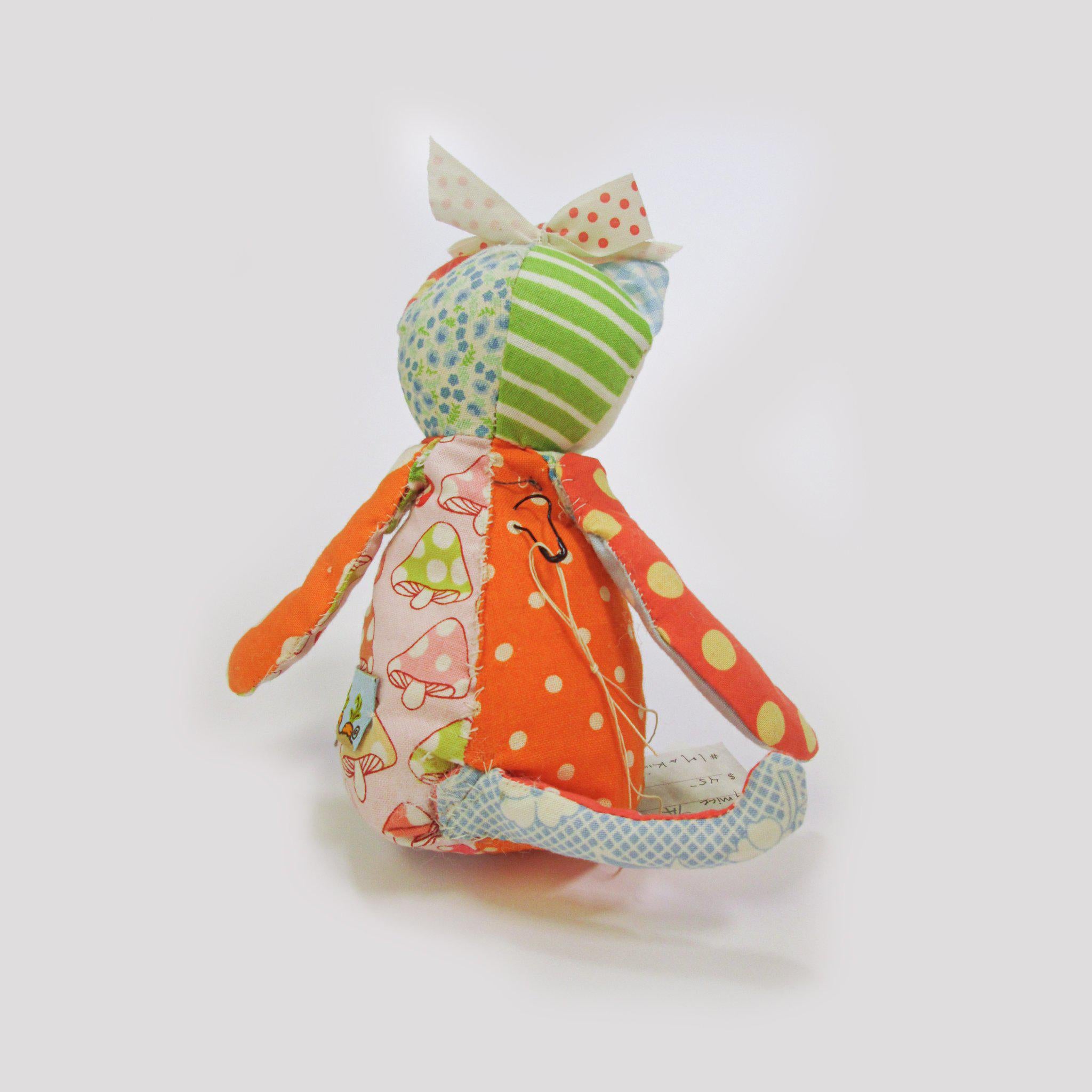 RETIRED - Hutch Studio - Hello Puppy Sitting - One Of A Kind Puppy、mySite、g9winljtr