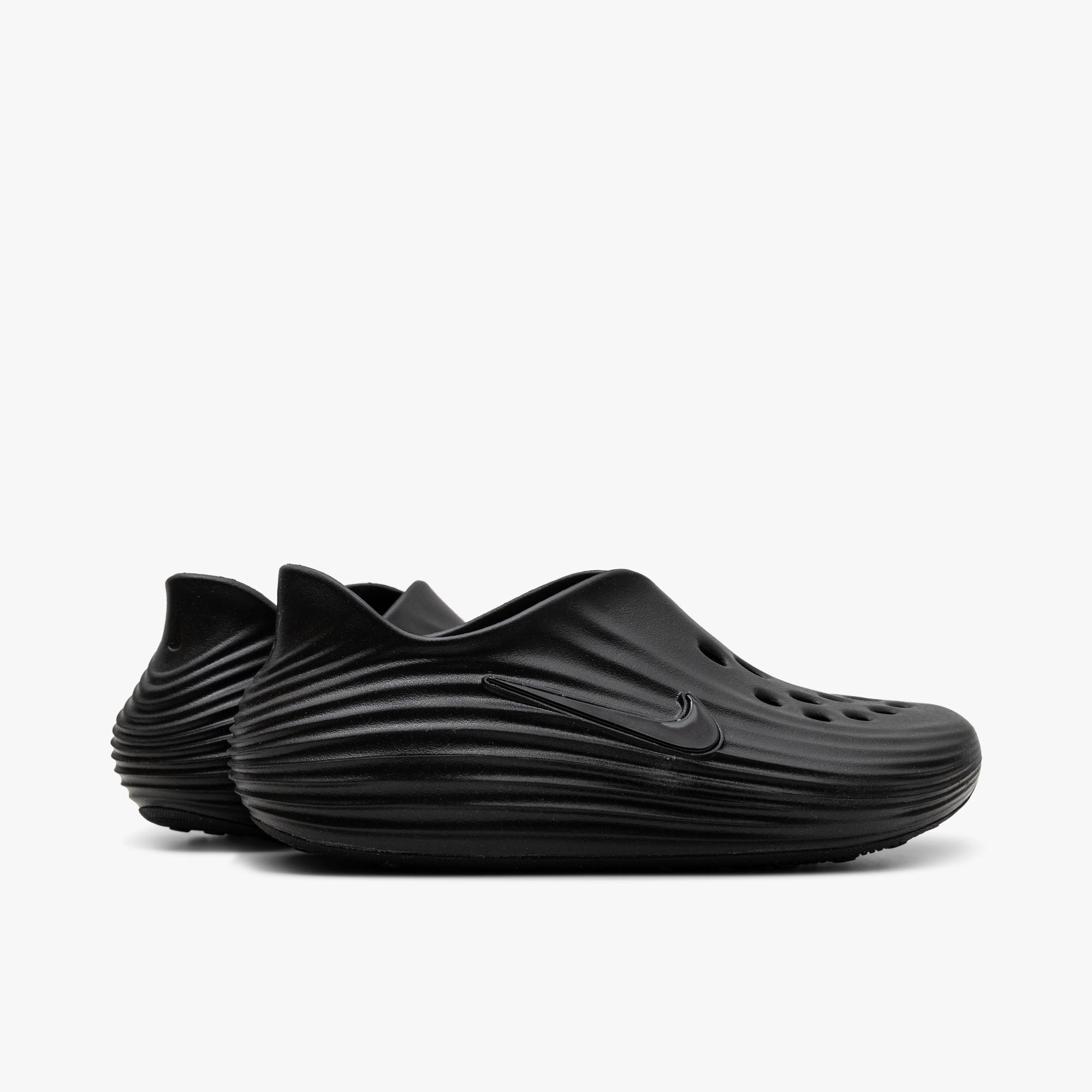  Nike ReactX Rejuven8 Black / Black、mySite、merchandisen
