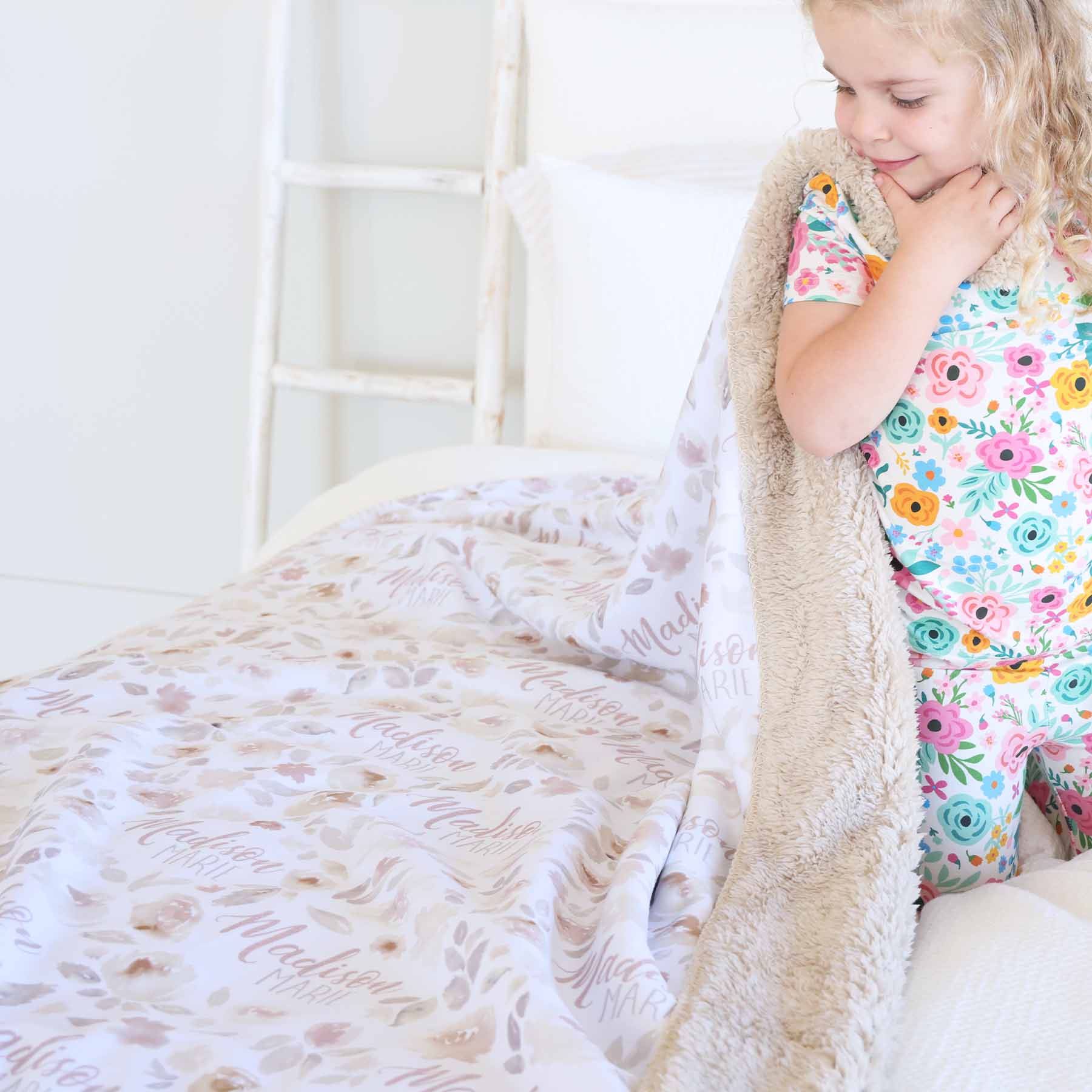  Personalized Fuzzy Kids Blanket | Taupe Floral、mySite、layawaytickets