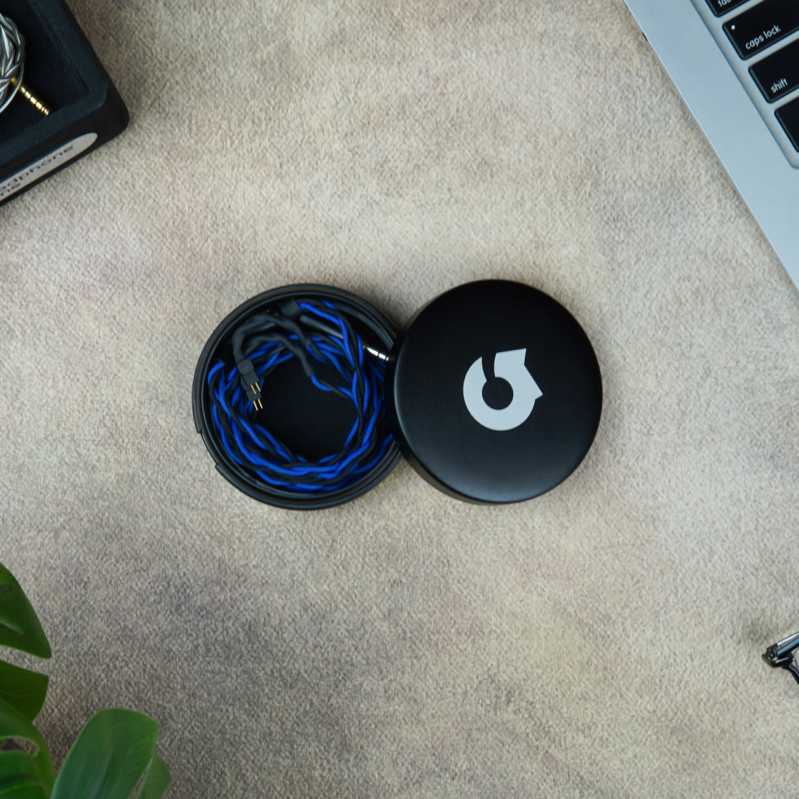  Headphone Zone - Fortress IEM Storage Case、mySite、merchandisen