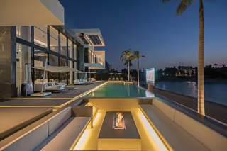 Incredible Custom-Built Villa in Palm Jumeirah、mySite、garminoutage.com