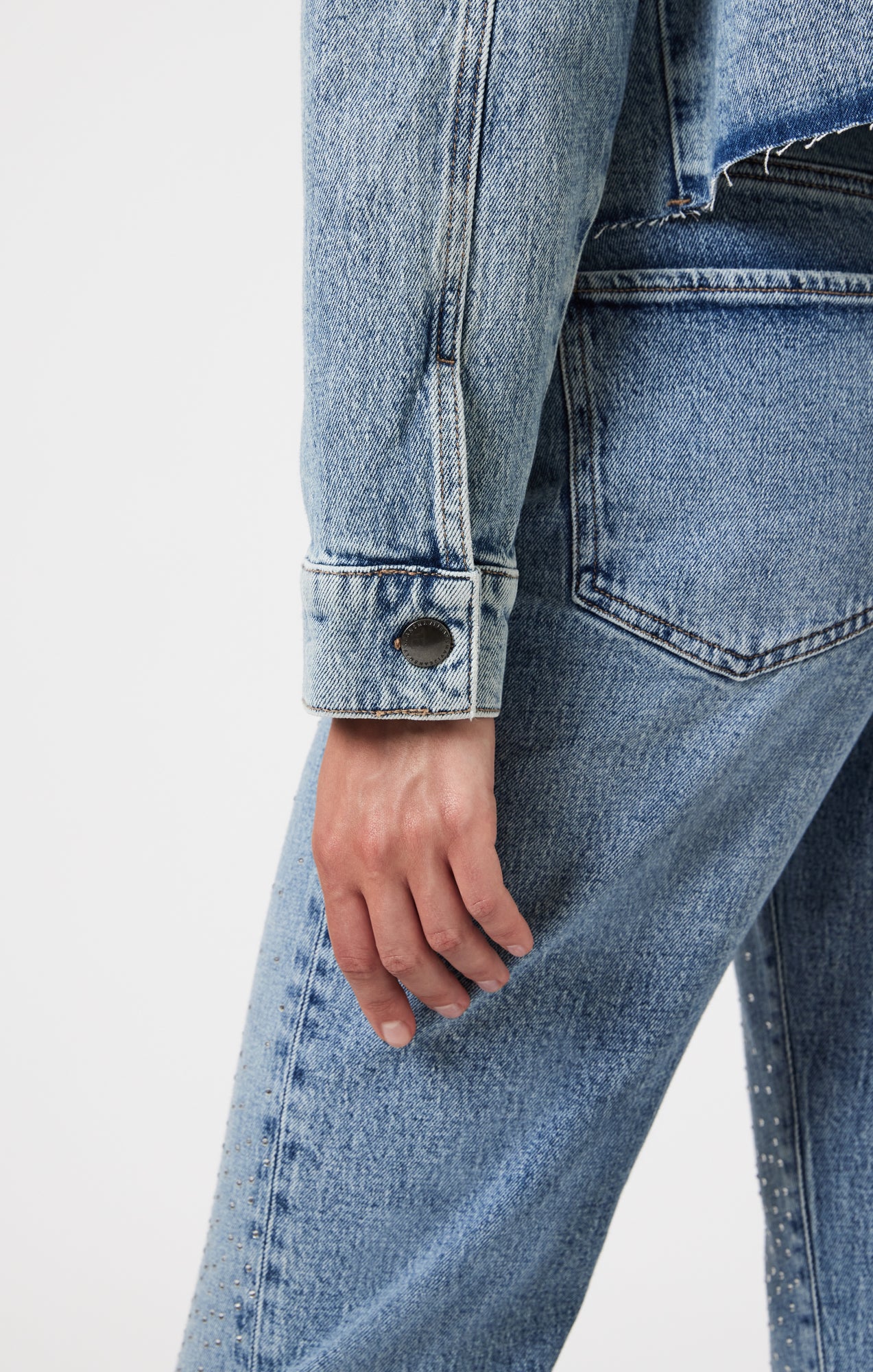 {product_title} - {shop_name}