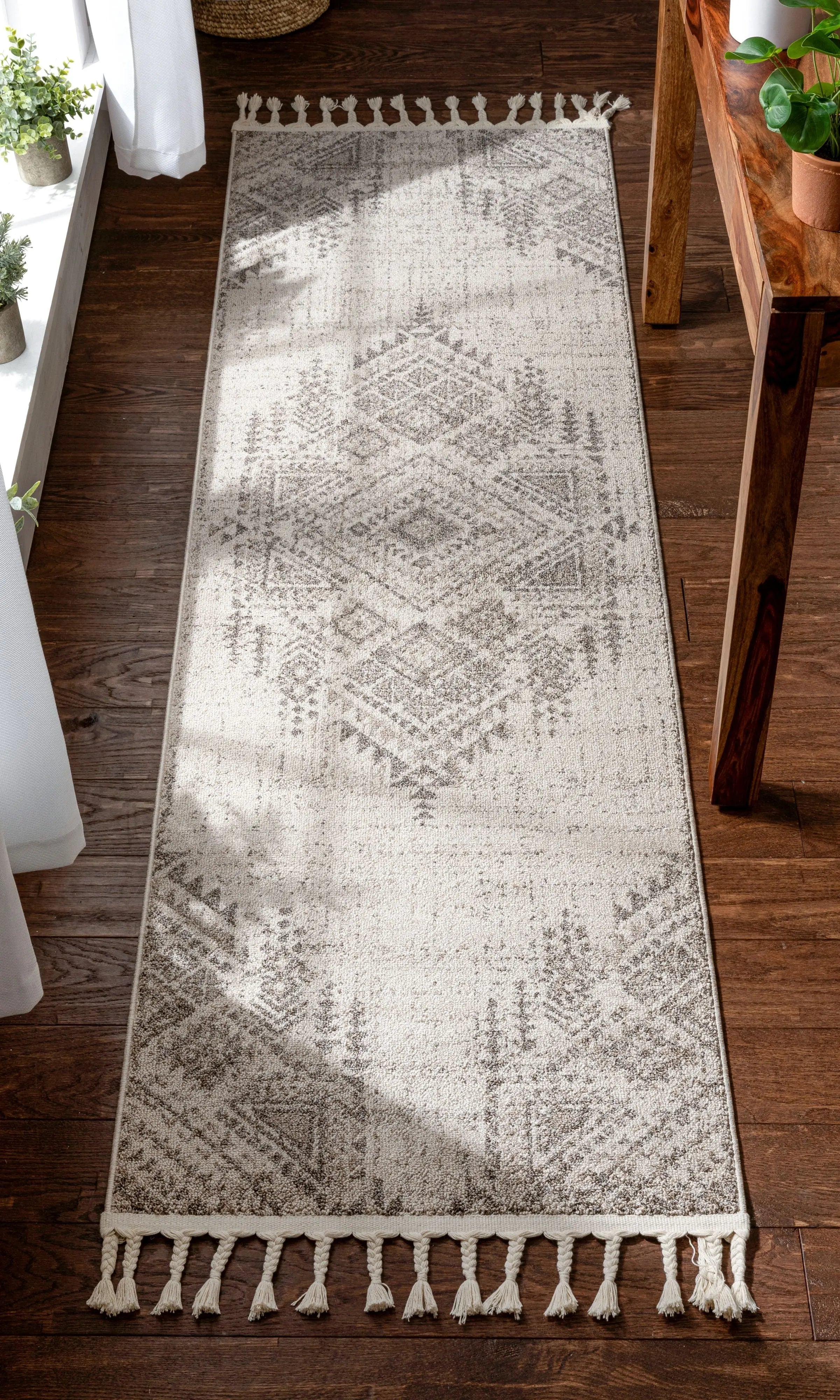 Anette Vintage Distressed Medallion Beige Kilim-Style Rug、mySite、gigharbornorthrealestate
