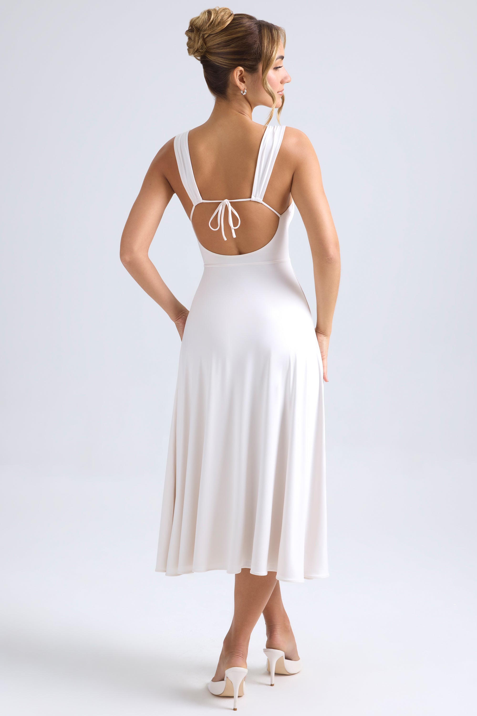Sweetheart-Neck Ruched Midaxi Dress in Ivory、mySite、solidvoid