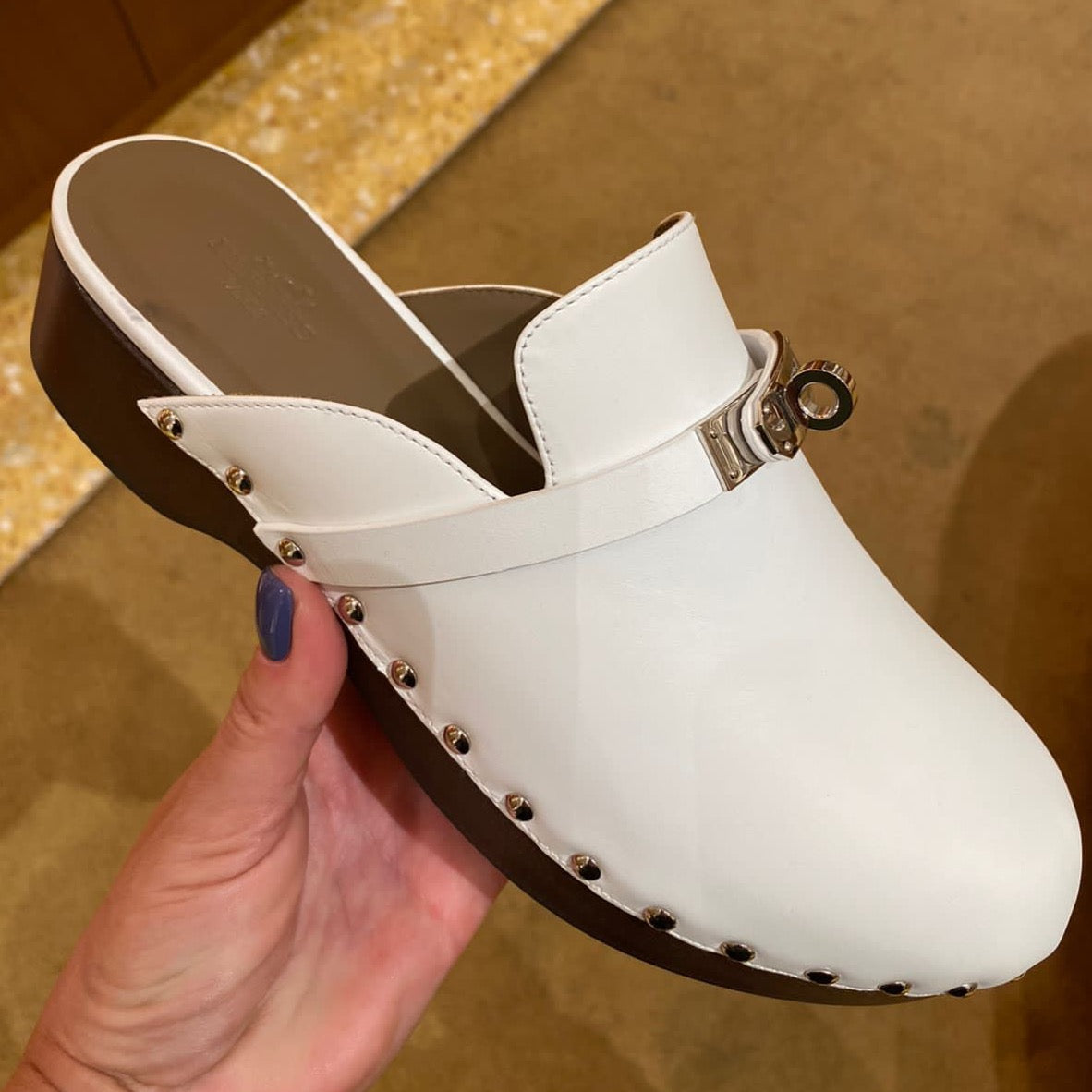 Hermes Carlotta mules in white、mySite、garminoutage.com