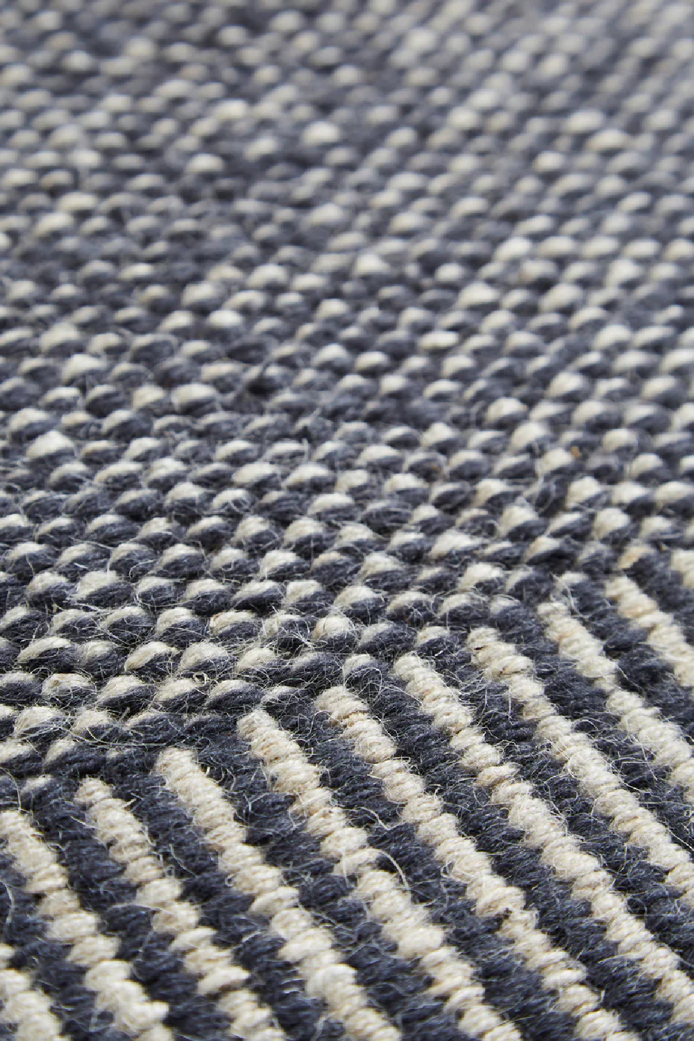 Gray Woven Area Rug | WOUD Rombo、mySite、neckold