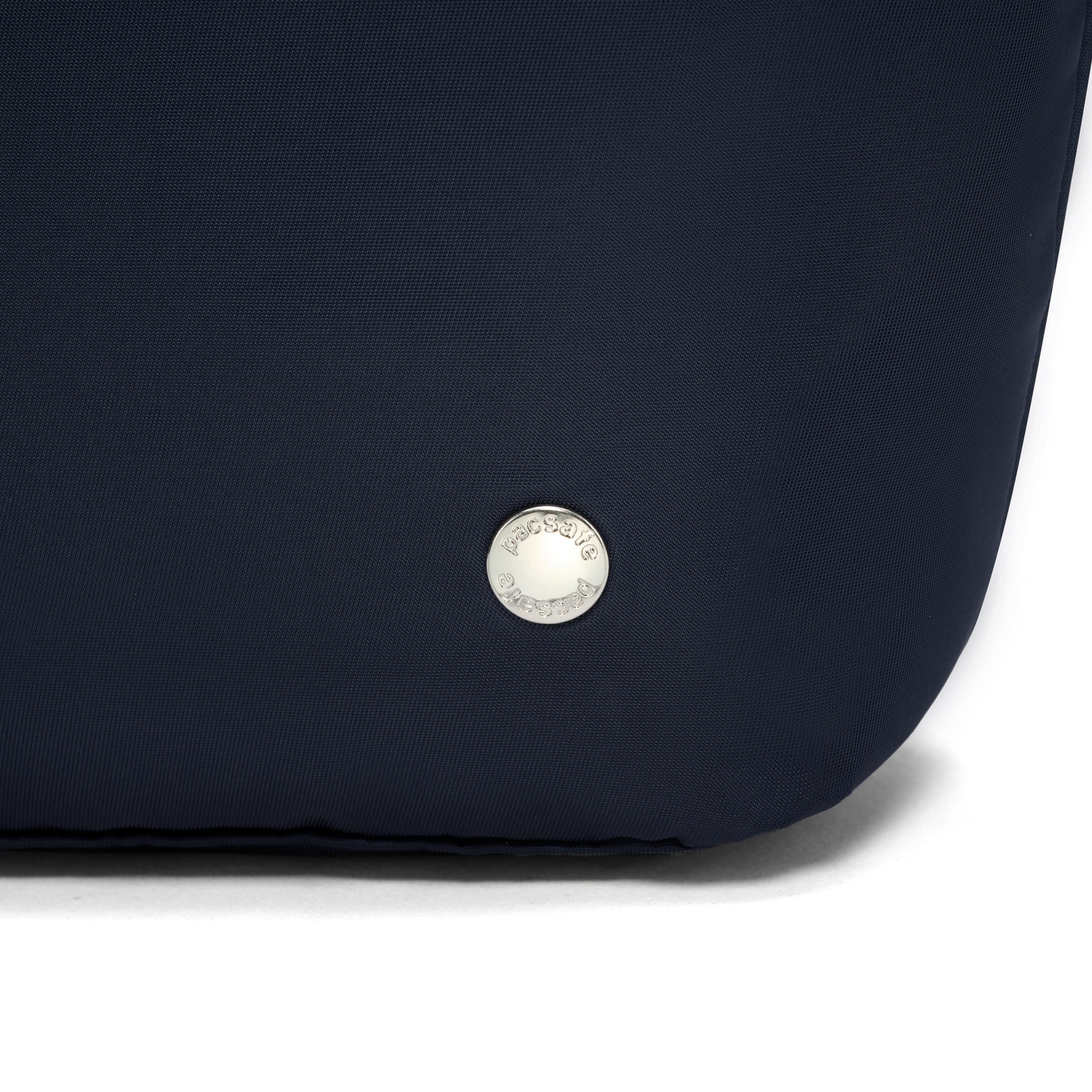 Pacsafe® W anti-theft crossbody、mySite、garagedoors4me