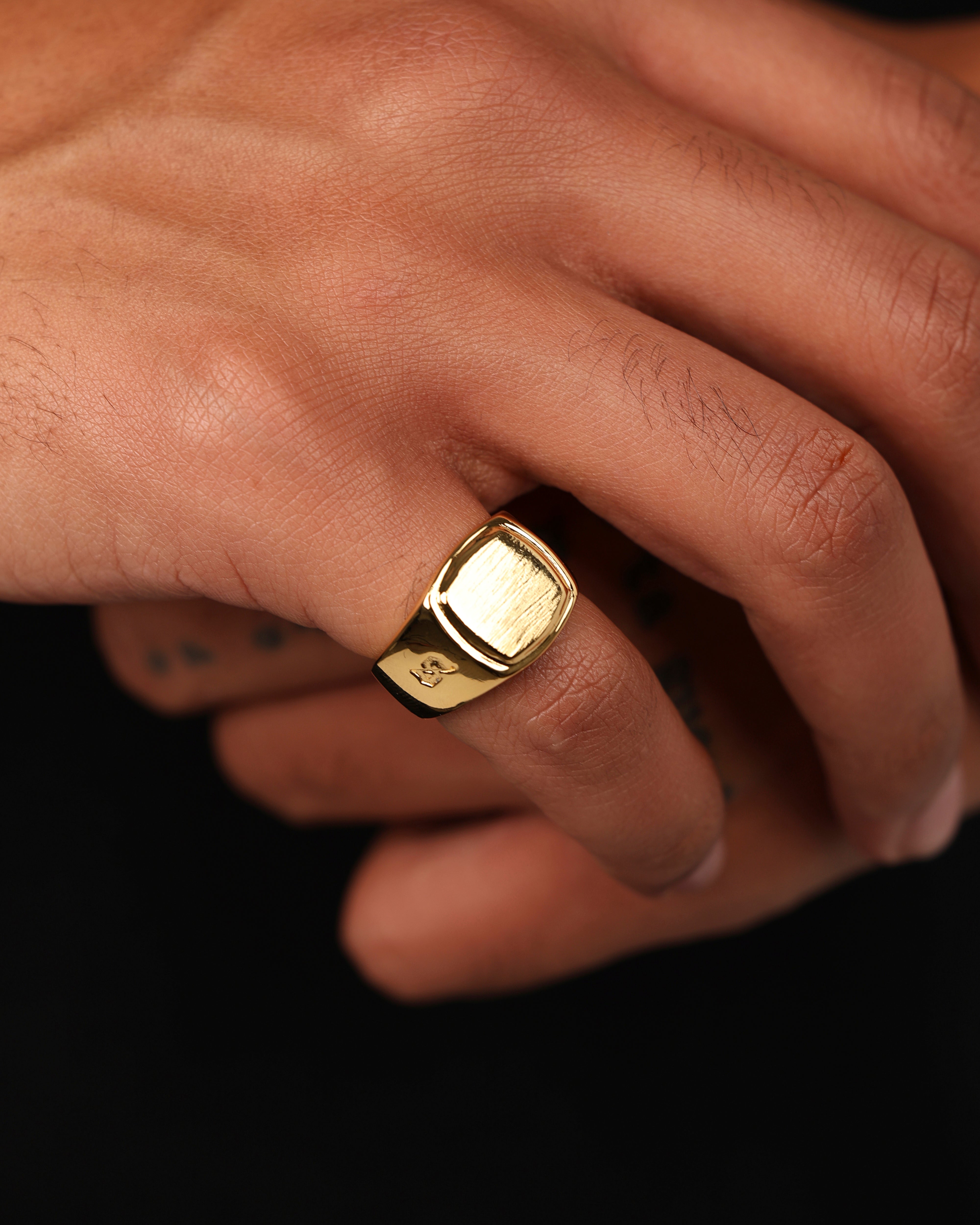 Saint Morta Orlando Signet Ring Gold、mySite、zt4zffjzw