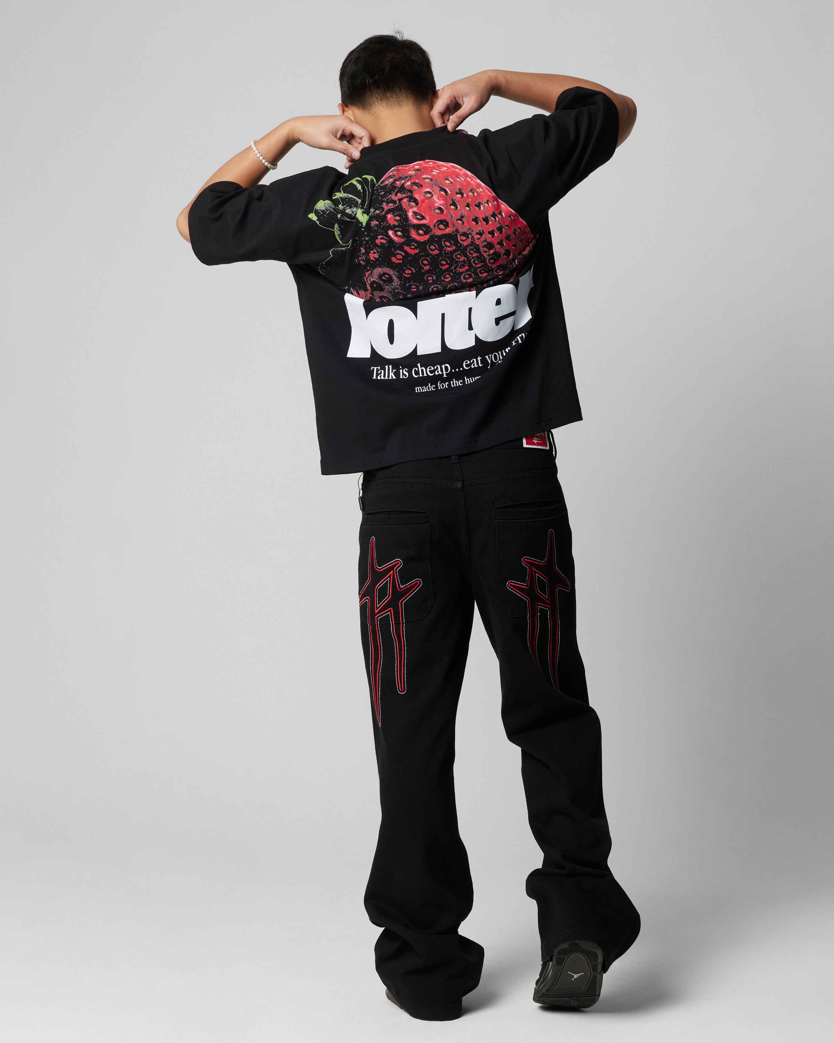 Loiter Strawberry T-Shirt Black、mySite、zt4zffjzw