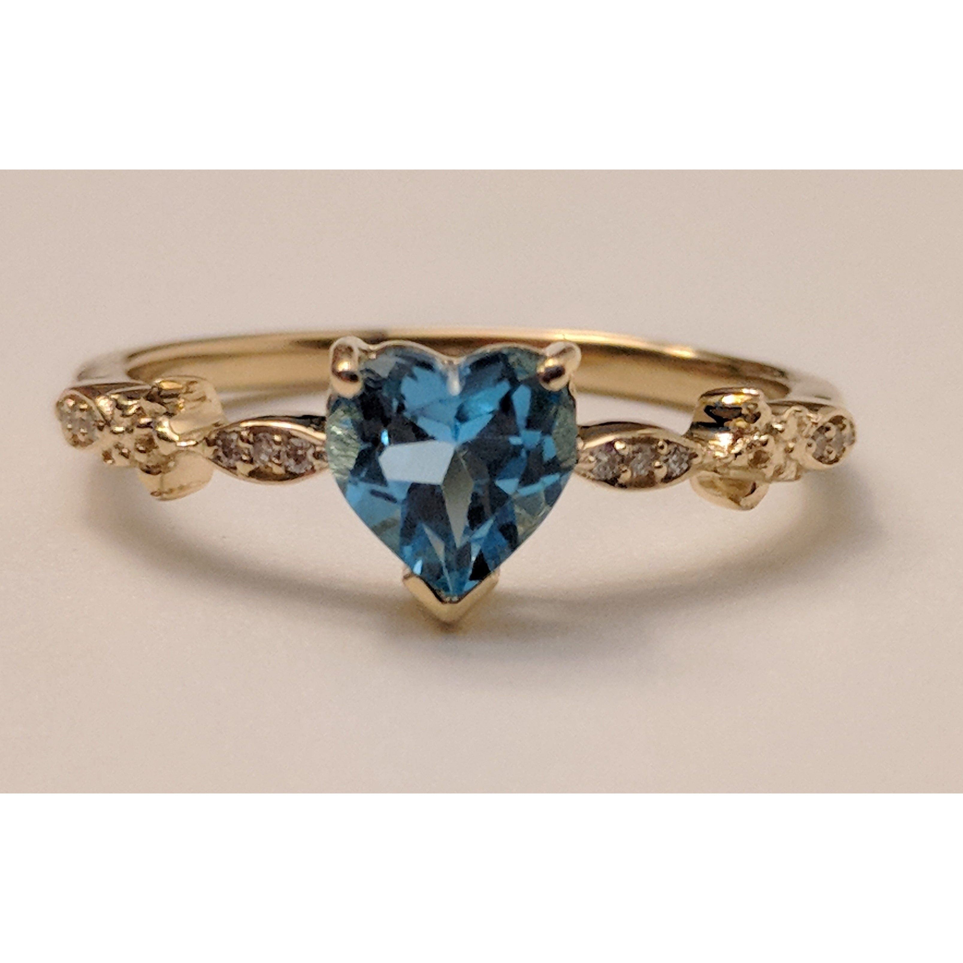 Blue Topaz Heart Ring with Twinkling Diamonds in 14K Yellow Gold、mySite、g9winljtr