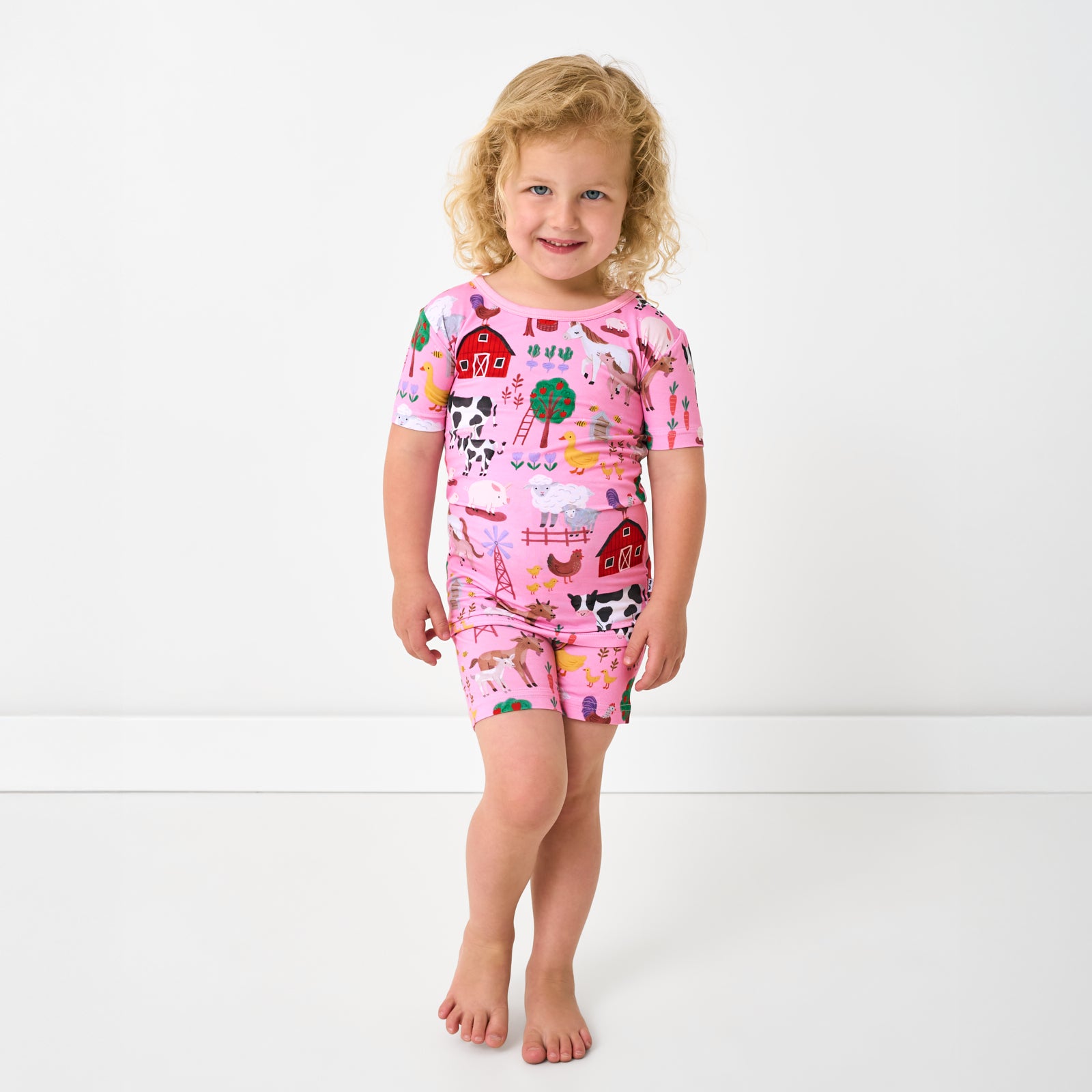 Pink Farm Fam Two-Piece Short Sleeve & Shorts Pajama Set、mySite、g9winljtr