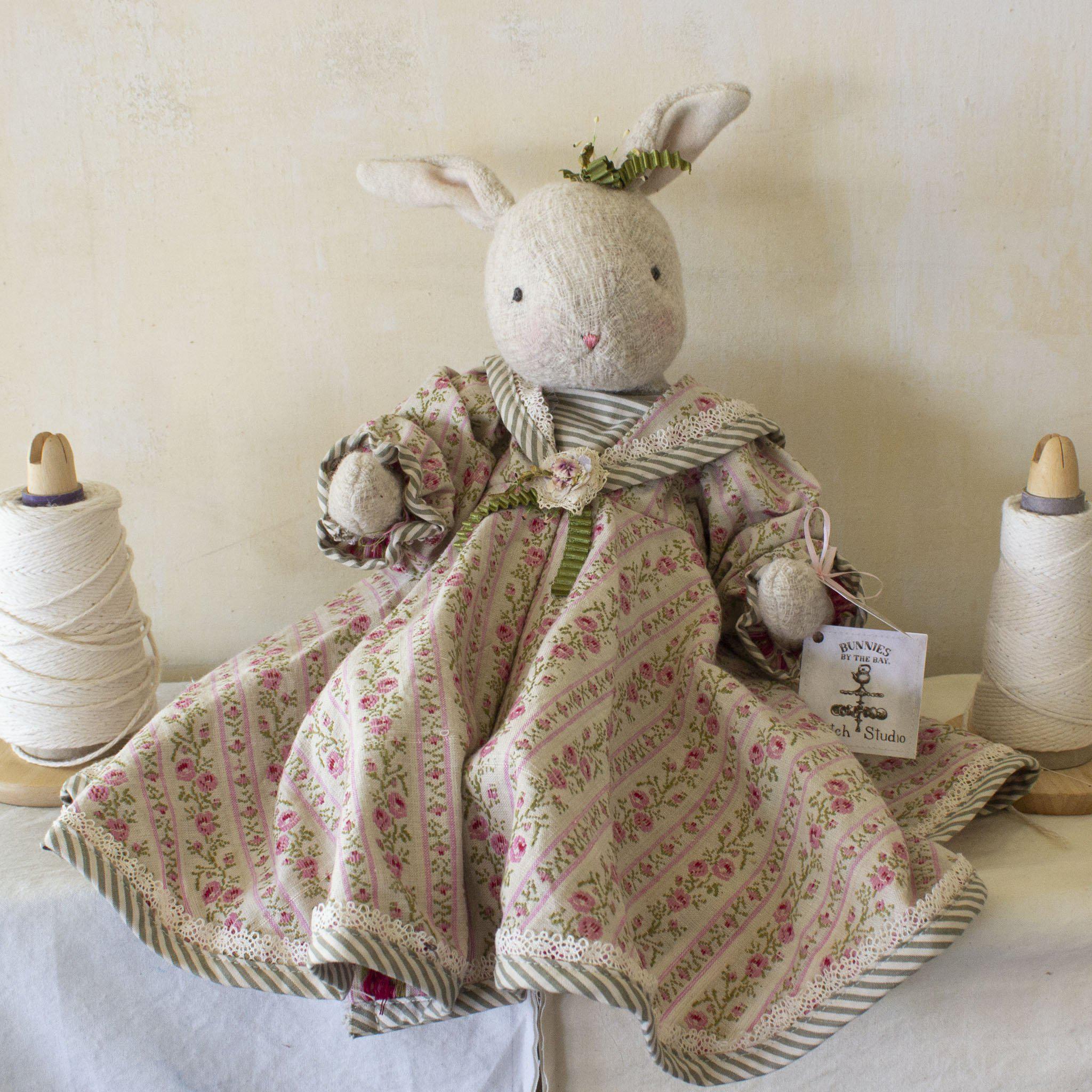 RETIRED - Hutch Studio - Rose Trellis - One Of A Kind Bunny、mySite、g9winljtr