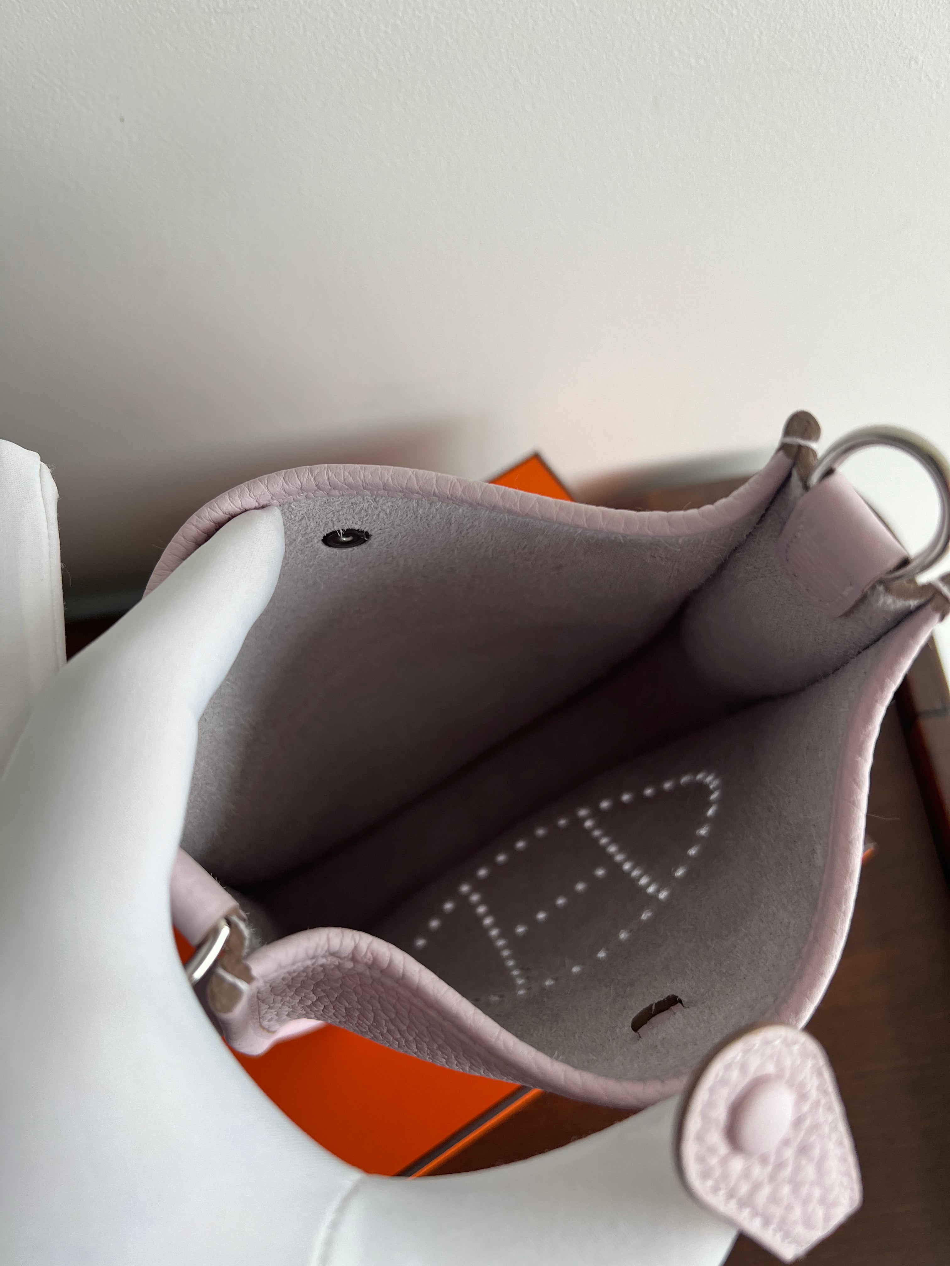 Hermès Mini Evelyne 16 Mauve Pale Clemence PHW、mySite、garminoutage.com