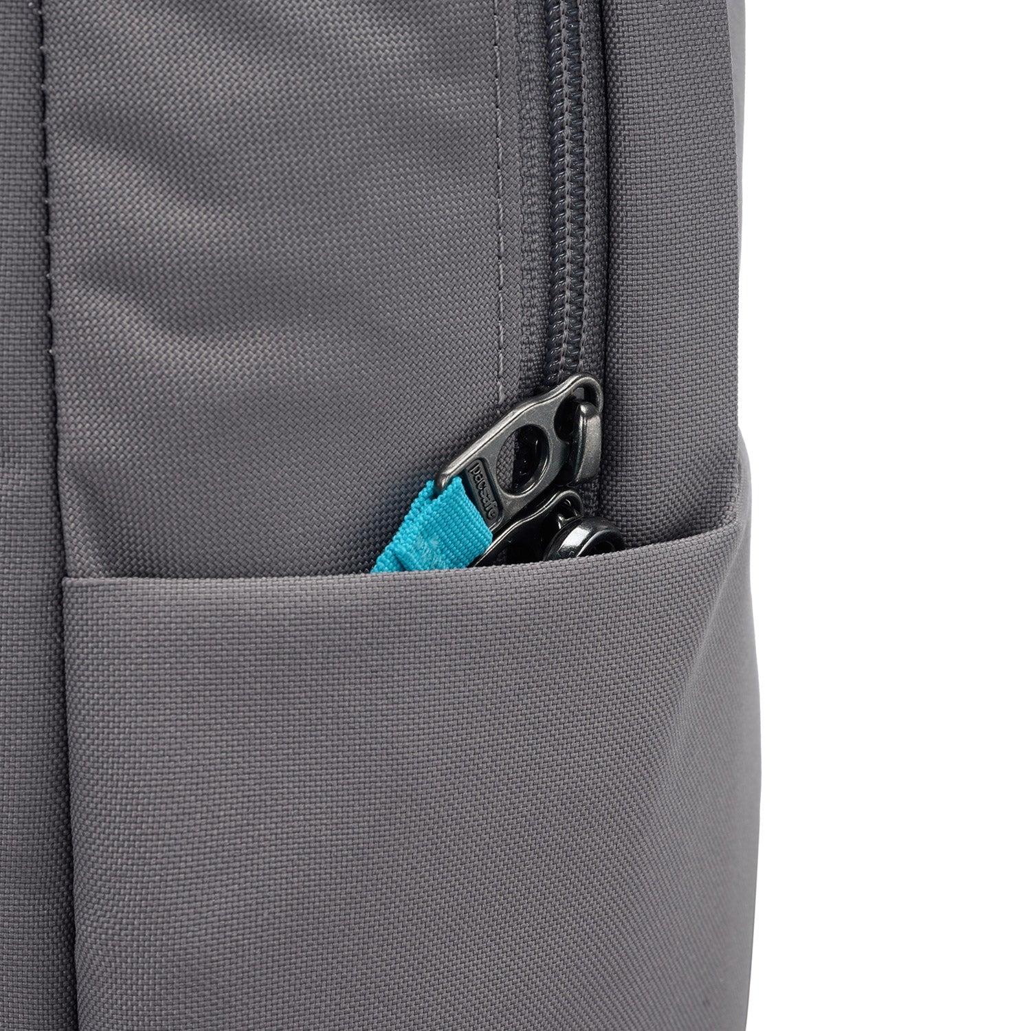 Pacsafe® GO 25L anti-theft backpack、mySite、garagedoors4me