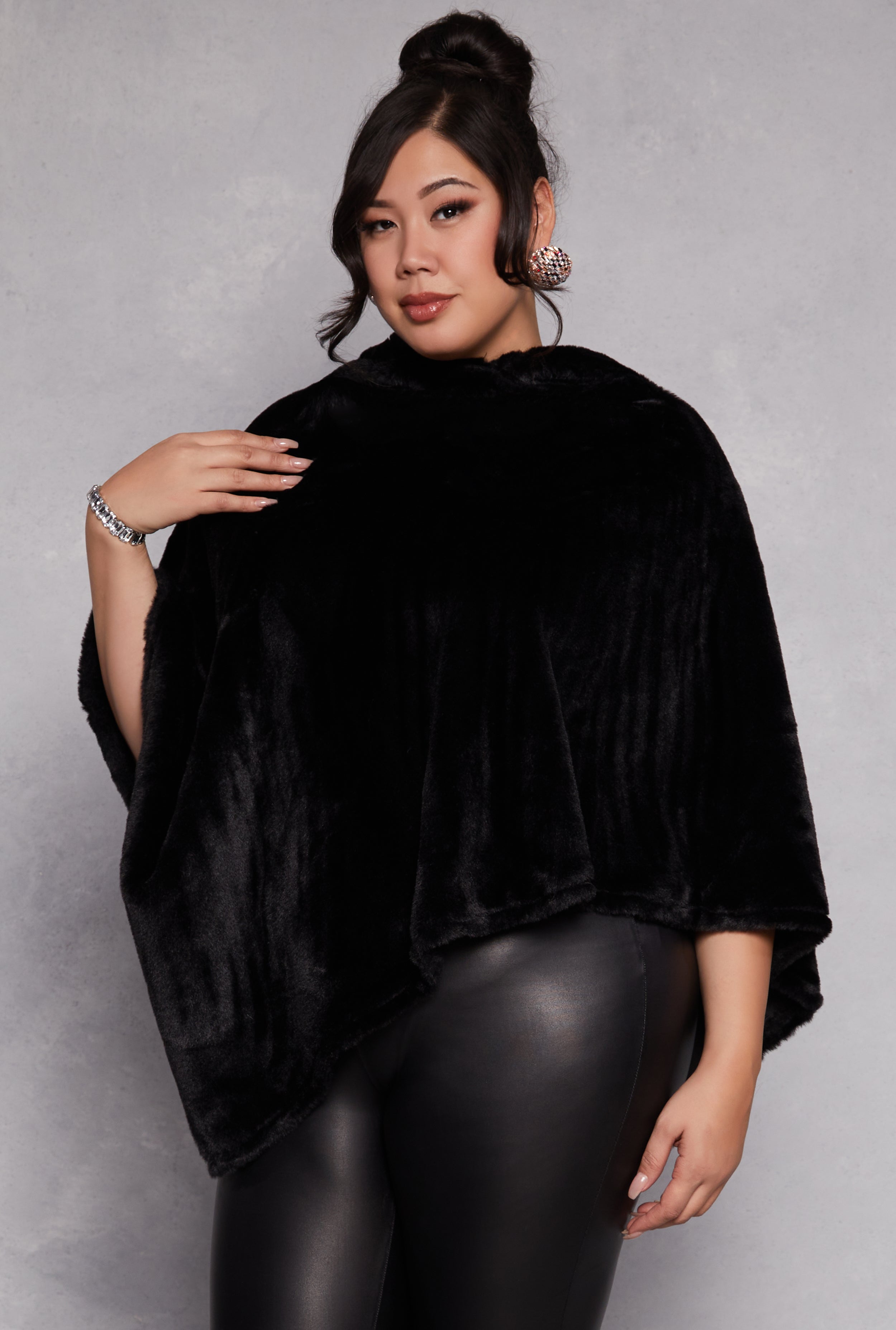 Faux Fur Hooded Poncho、mySite、camillekostekn