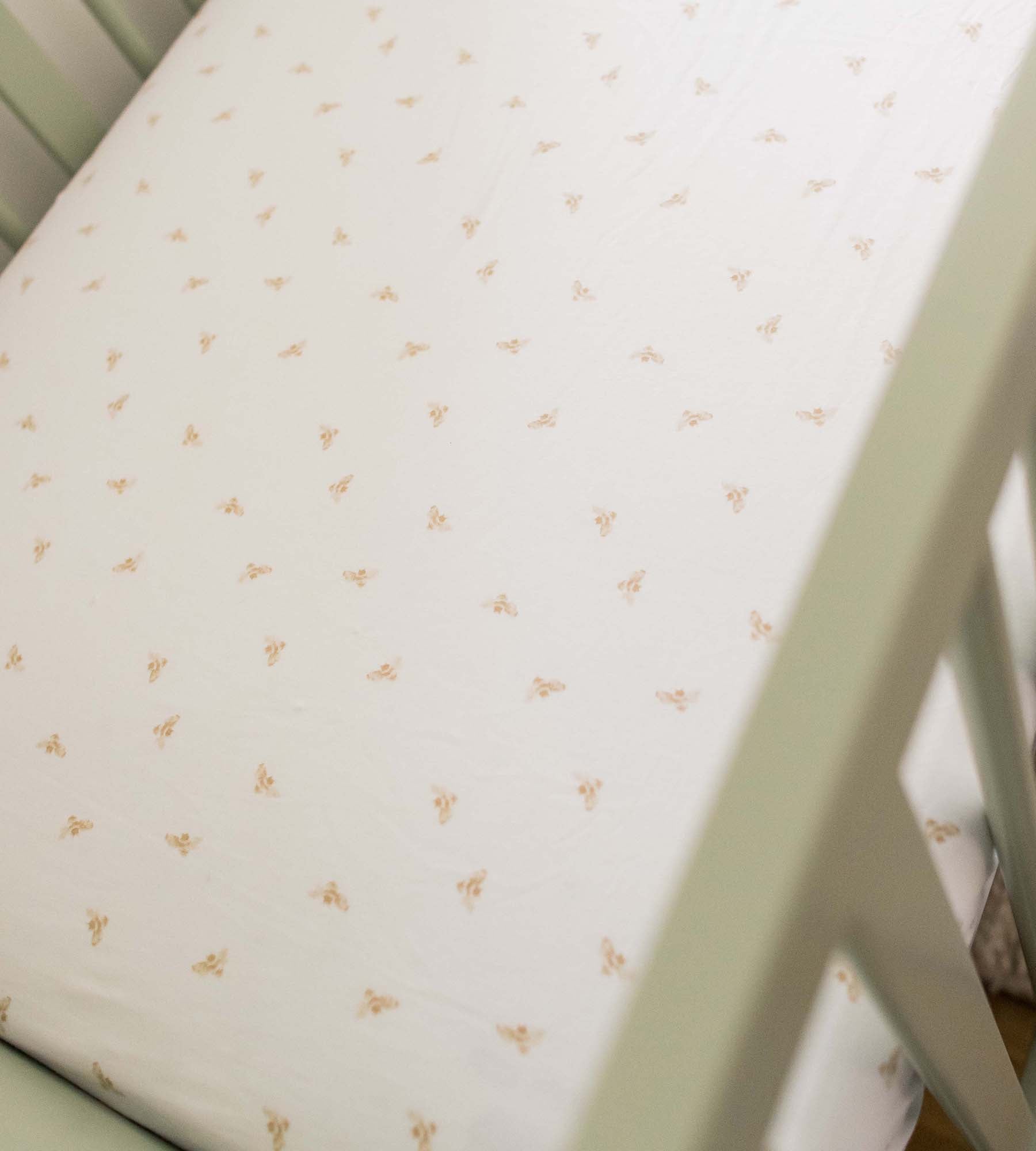  Golden Bee Organic Cotton BEESNUG® Fitted Crib Sheet - Hummus、mySite、layawaytickets
