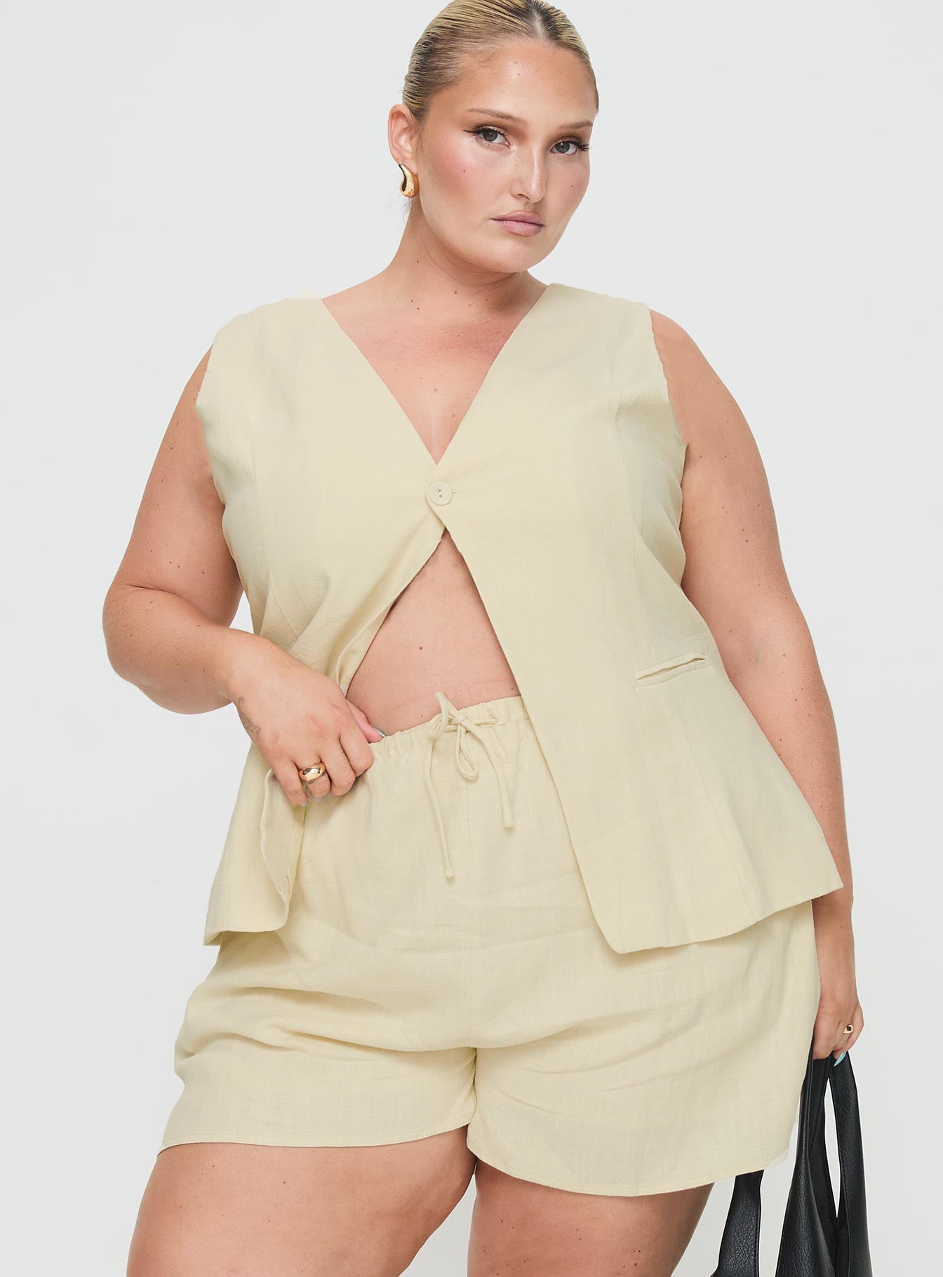 This Summer Linen Blend Shorts Sand Curve、mySite、solidvoid