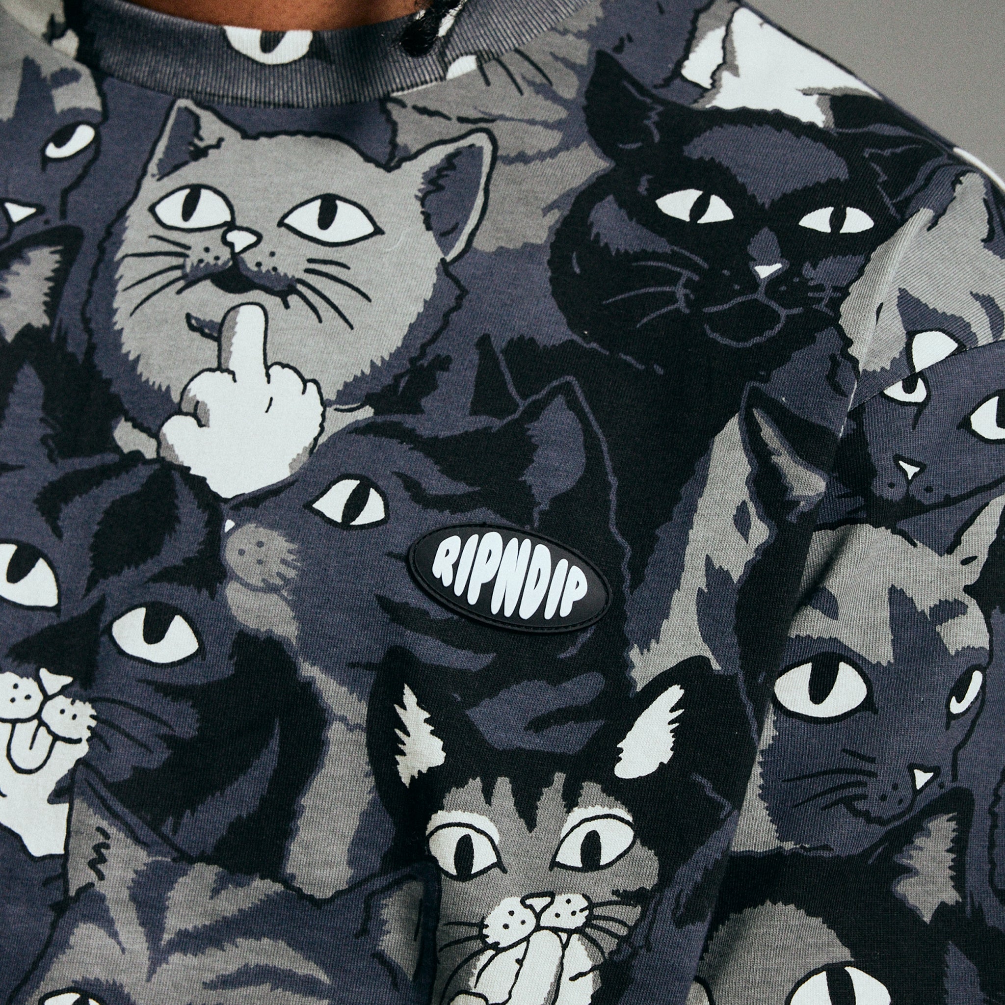 {product_title} - {shop_name}