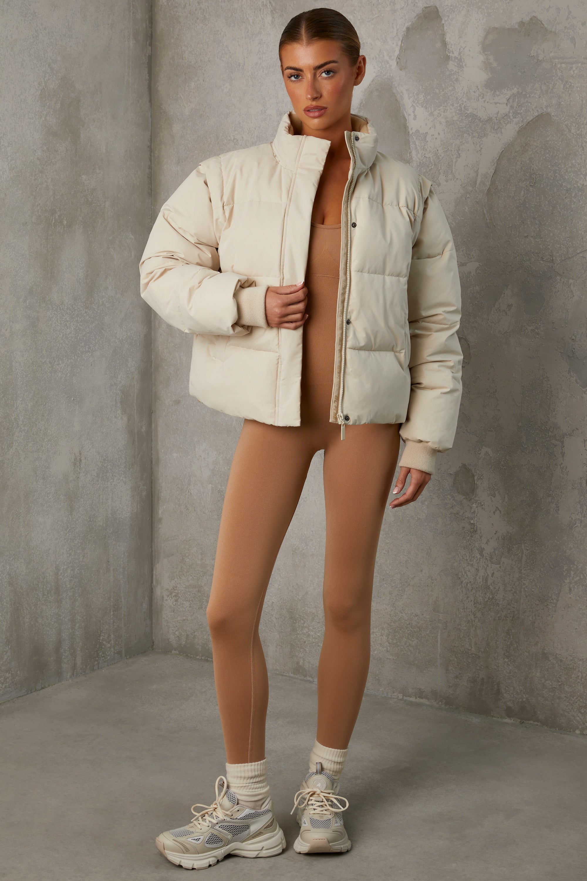 Cropped Puffer Jacket with Detachable Sleeves in Sand、mySite、solidvoid