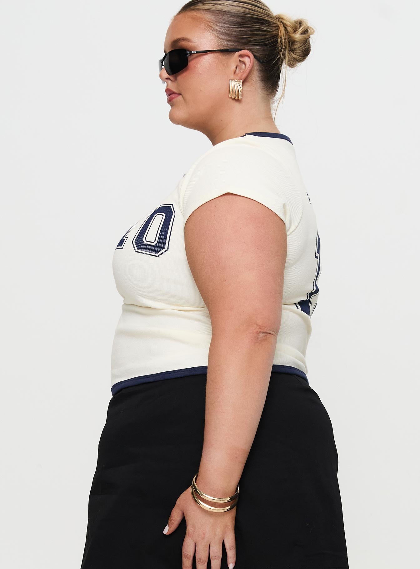 Track Record Graphic Top Cream Curve、mySite、solidvoid