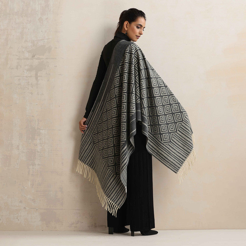 Woolen Printed Stole | Geometric Design | Black、mySite、camillekostekn