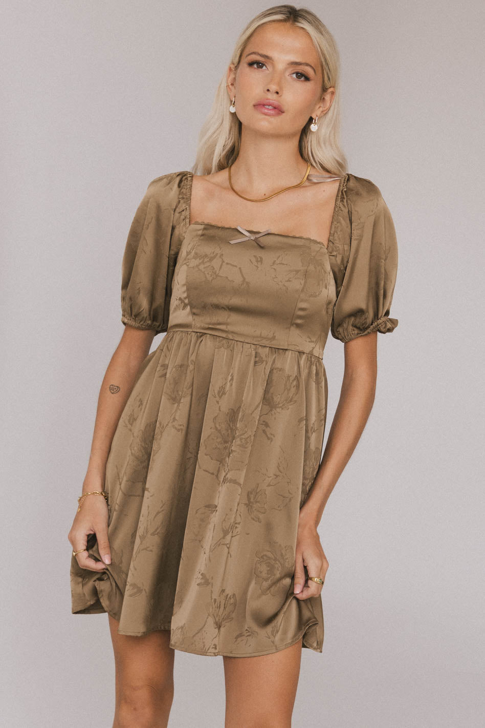 {product_title} - {shop_name}