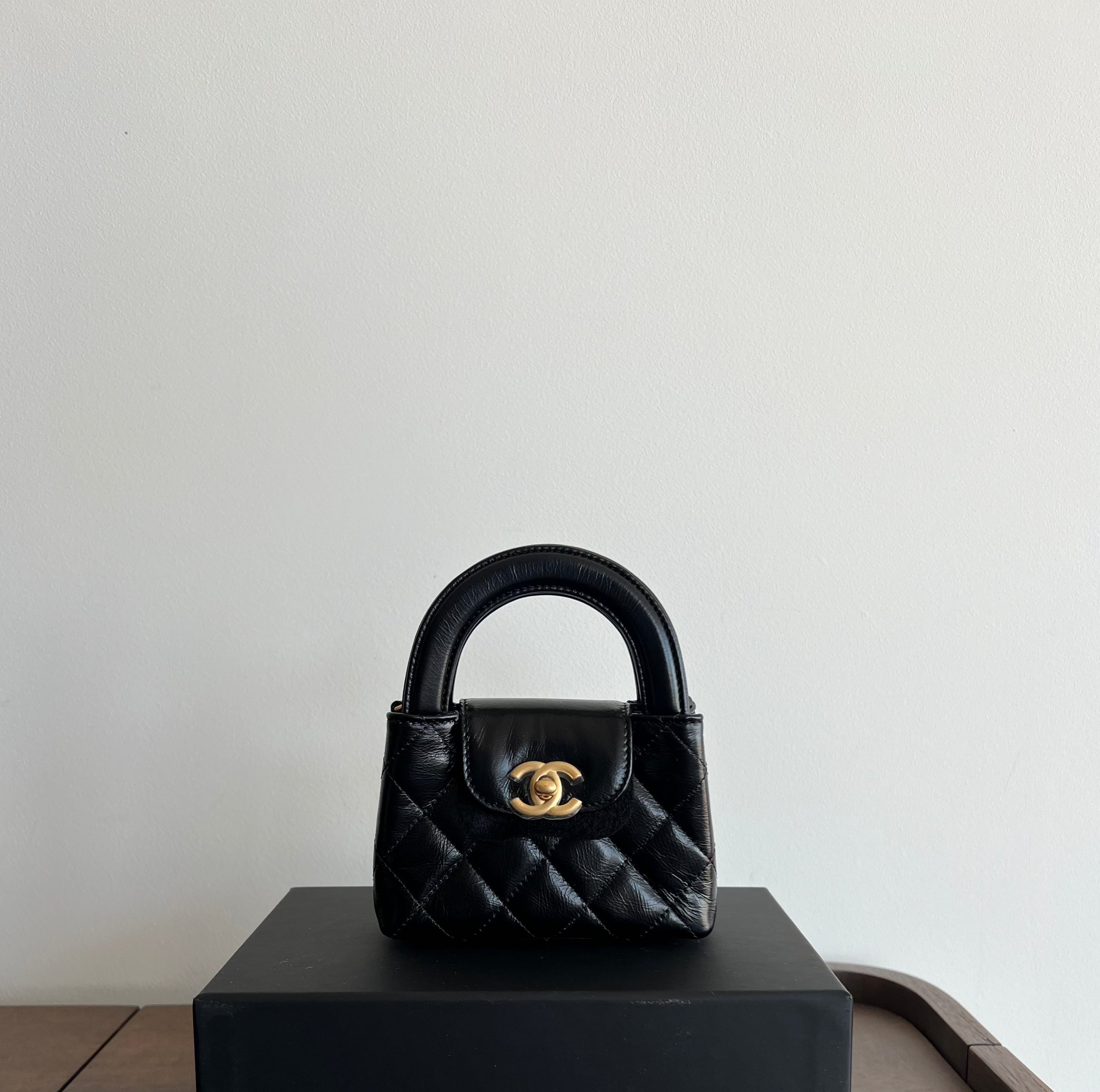 Chanel Kelly Shopping Bag Shiny Aged Calfskin & Gold Hardware Black (Nano)、mySite、garminoutage.com