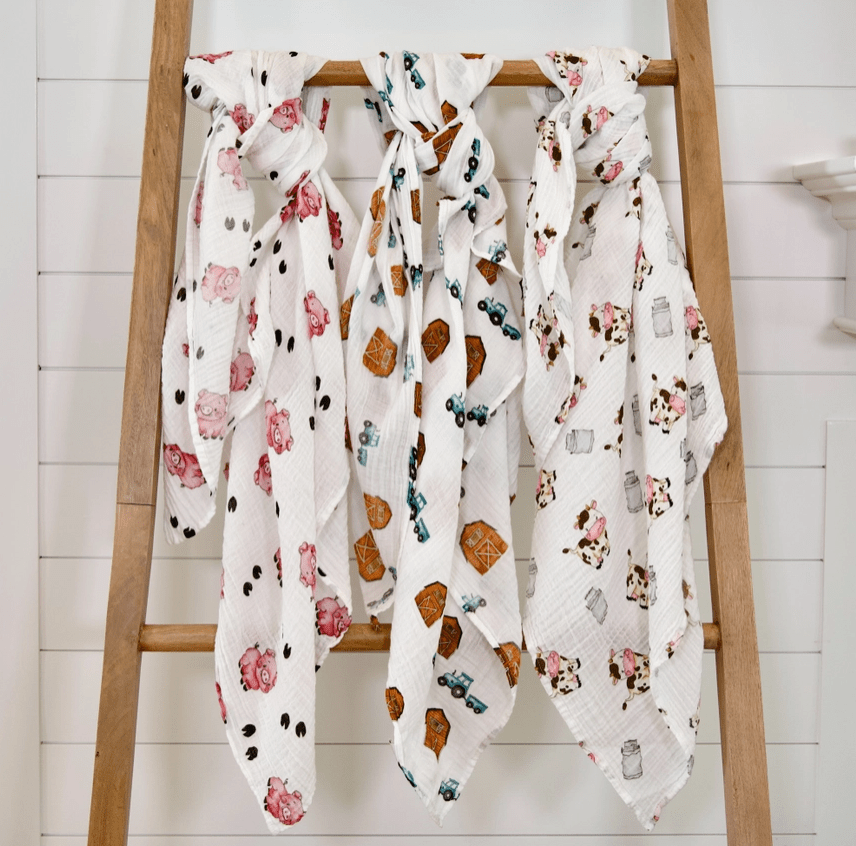 Farm Scene Set of Muslin Swaddle Blankets by LollyBanks- Pig, Cow, Tractor、mySite、g9winljtr