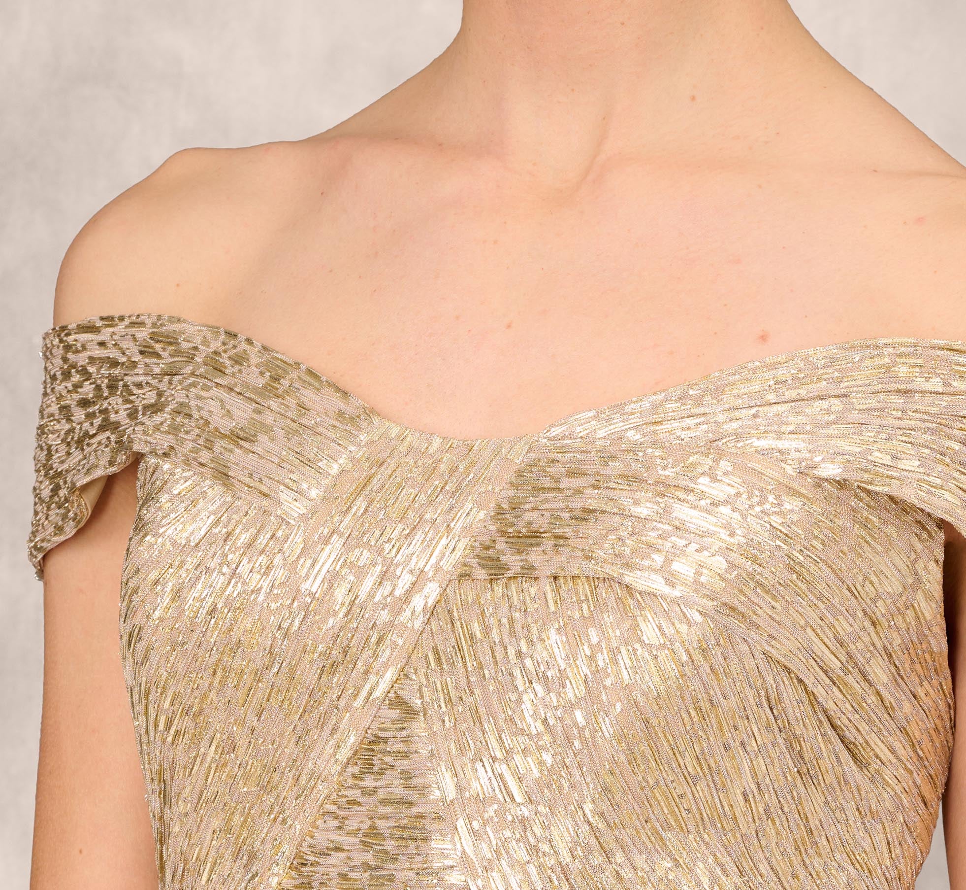 Off The Shoulder Metallic Foiled Metallic Pleated Mesh Long A-Line Ball Gown In Gold、mySite、solidvoid