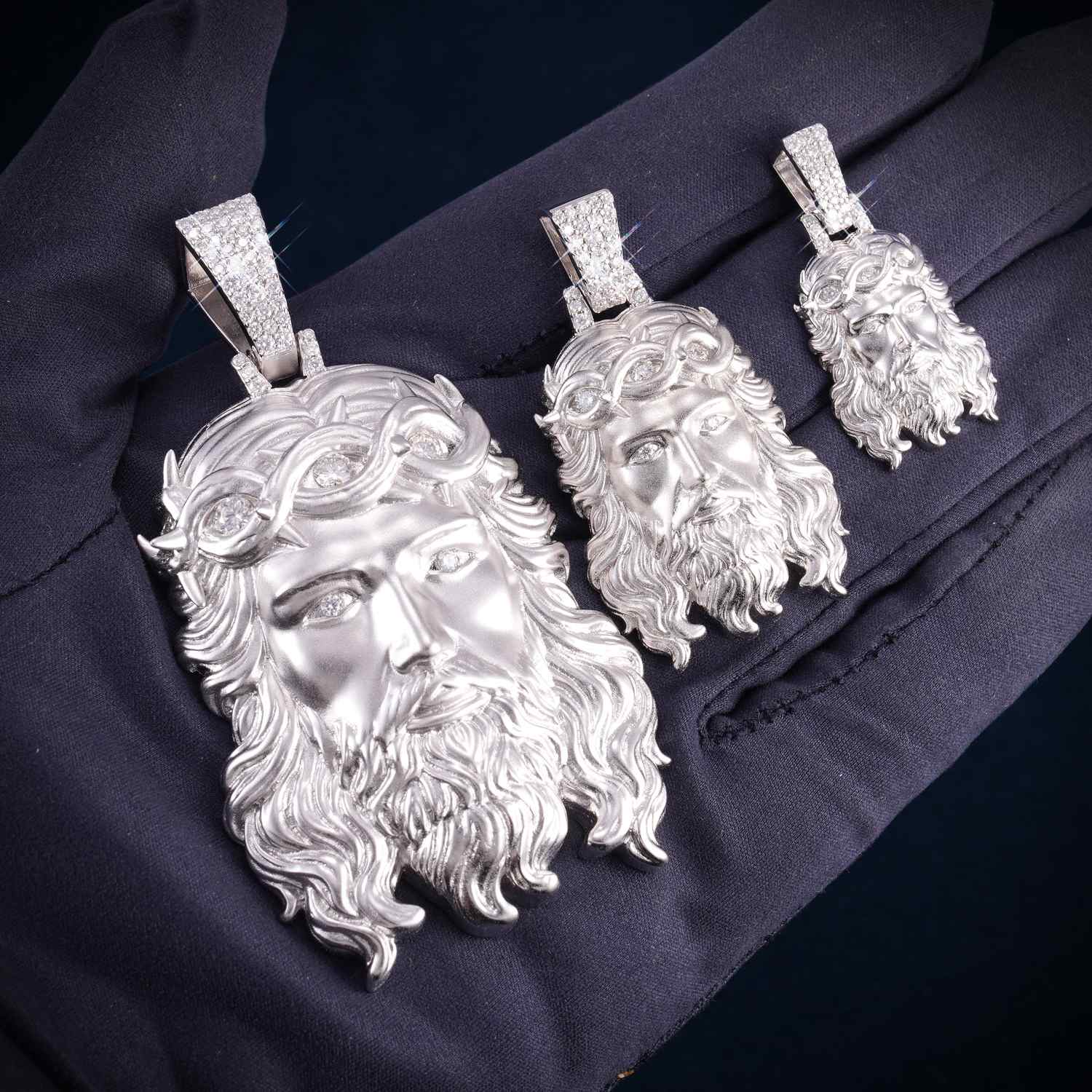 Moissanite Infinity Jesus Pendant 14K Gold、mySite、hinf8tx79