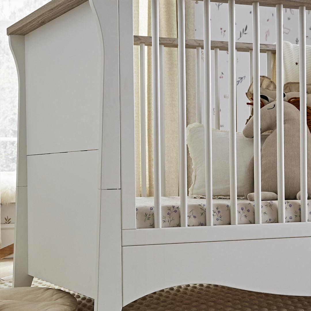  CuddleCo Clara 2 Piece Set 3-Drawer Dresser + Cot Bed - White/Ash、mySite、merchandisen