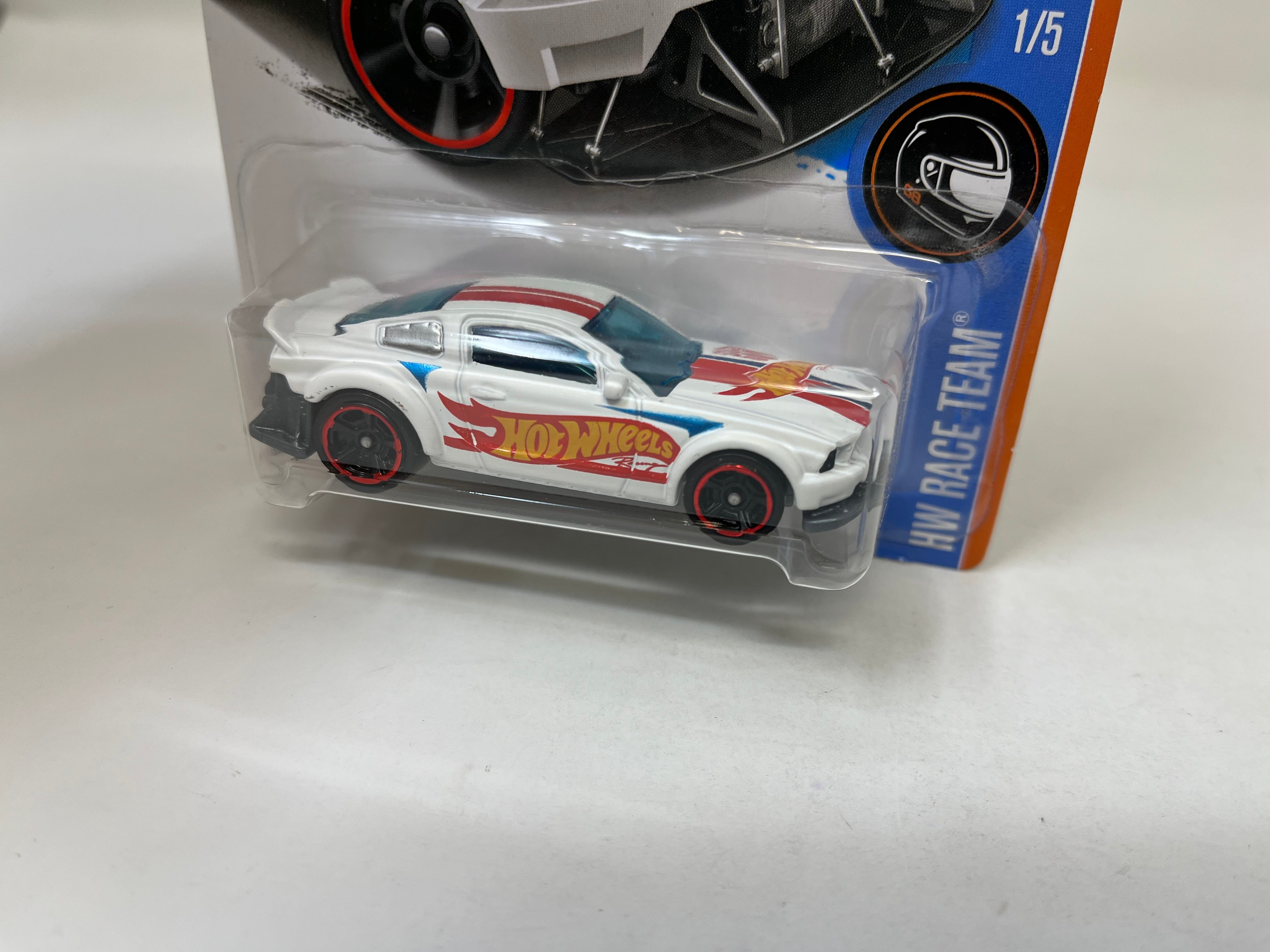 2005 Ford Mustang * Kmart Only WHITE * 2017 Hot Wheels USA Card、mySite、hgirdovlk