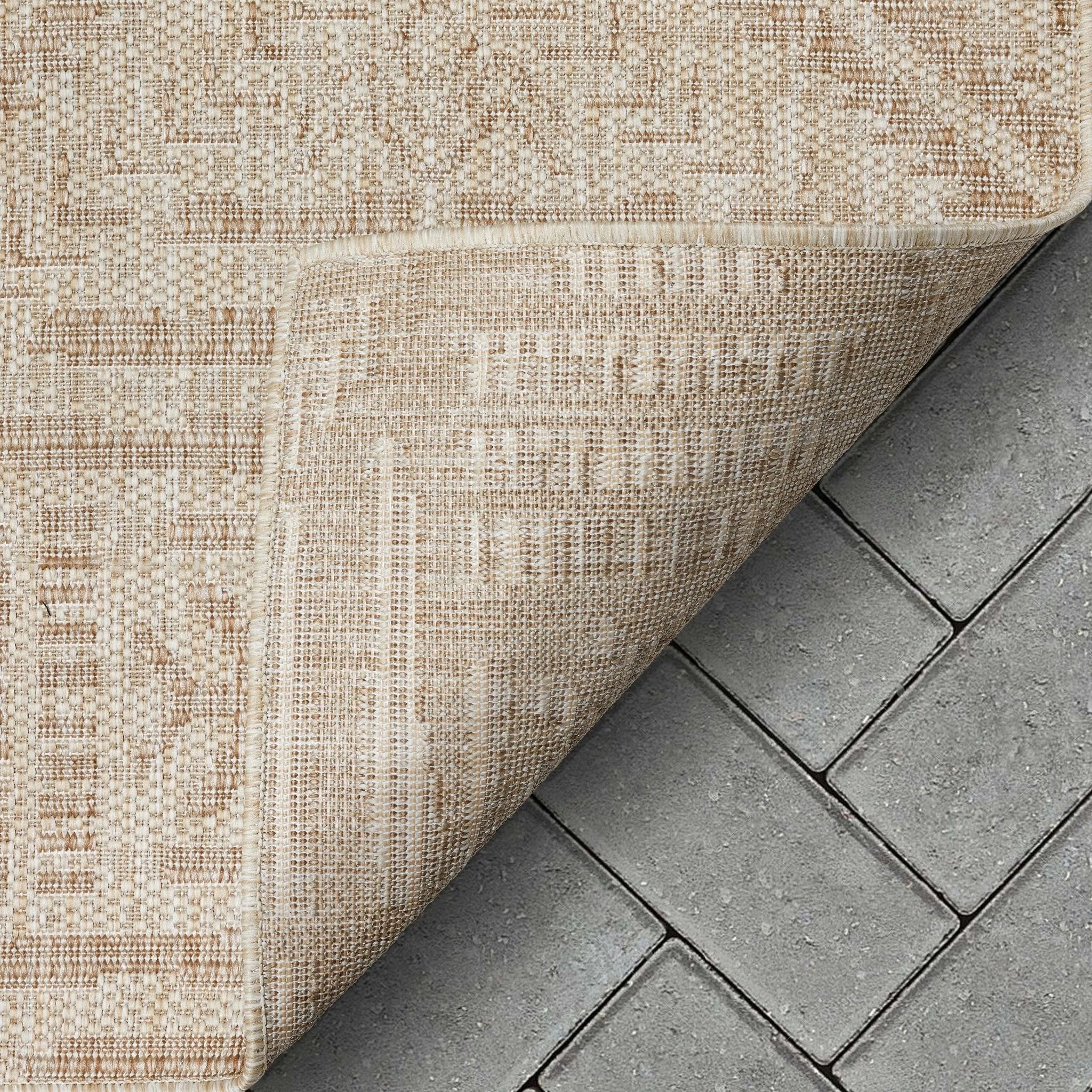 Khalo Tribal Indoor/Outdoor Beige Flat-Weave 5'3 x 7'3 Rug、mySite、gigharbornorthrealestate