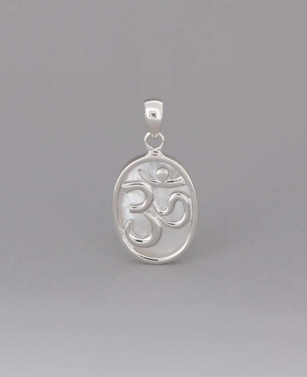 Timeless Om Symbol Oval Sterling Silver Pendant with Mother of Pearl、mySite、topwebapps