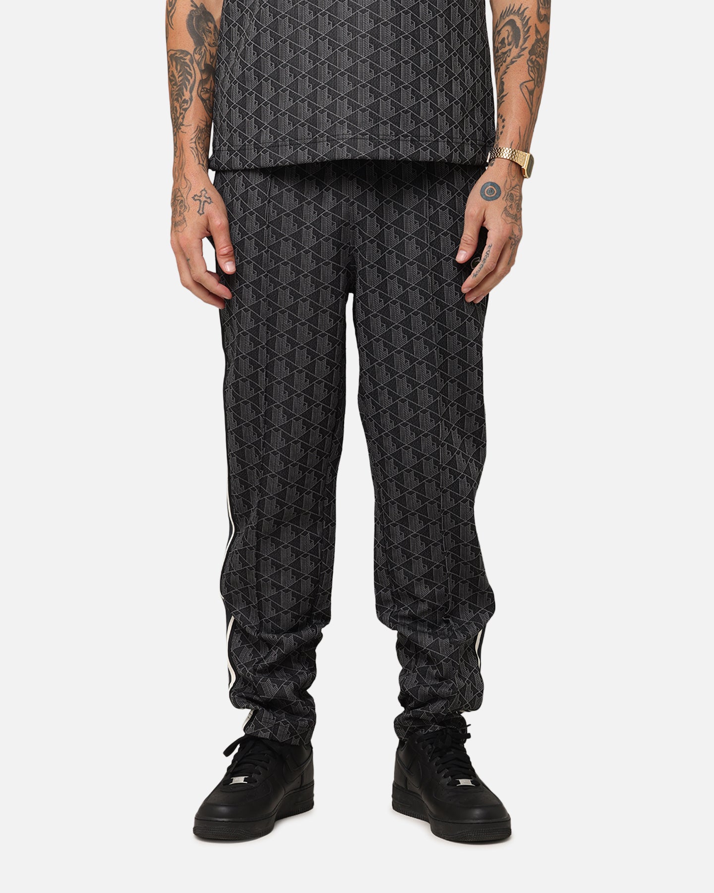 {product_title} - {shop_name}