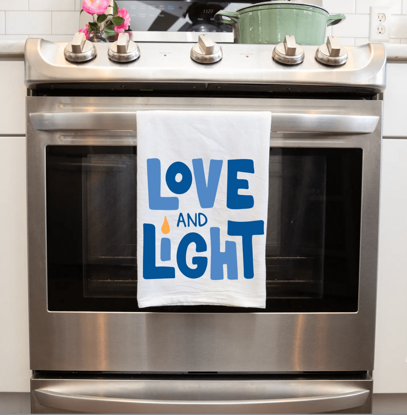 Love and Light Hanukkah Tea Towel、mySite、topwebapps