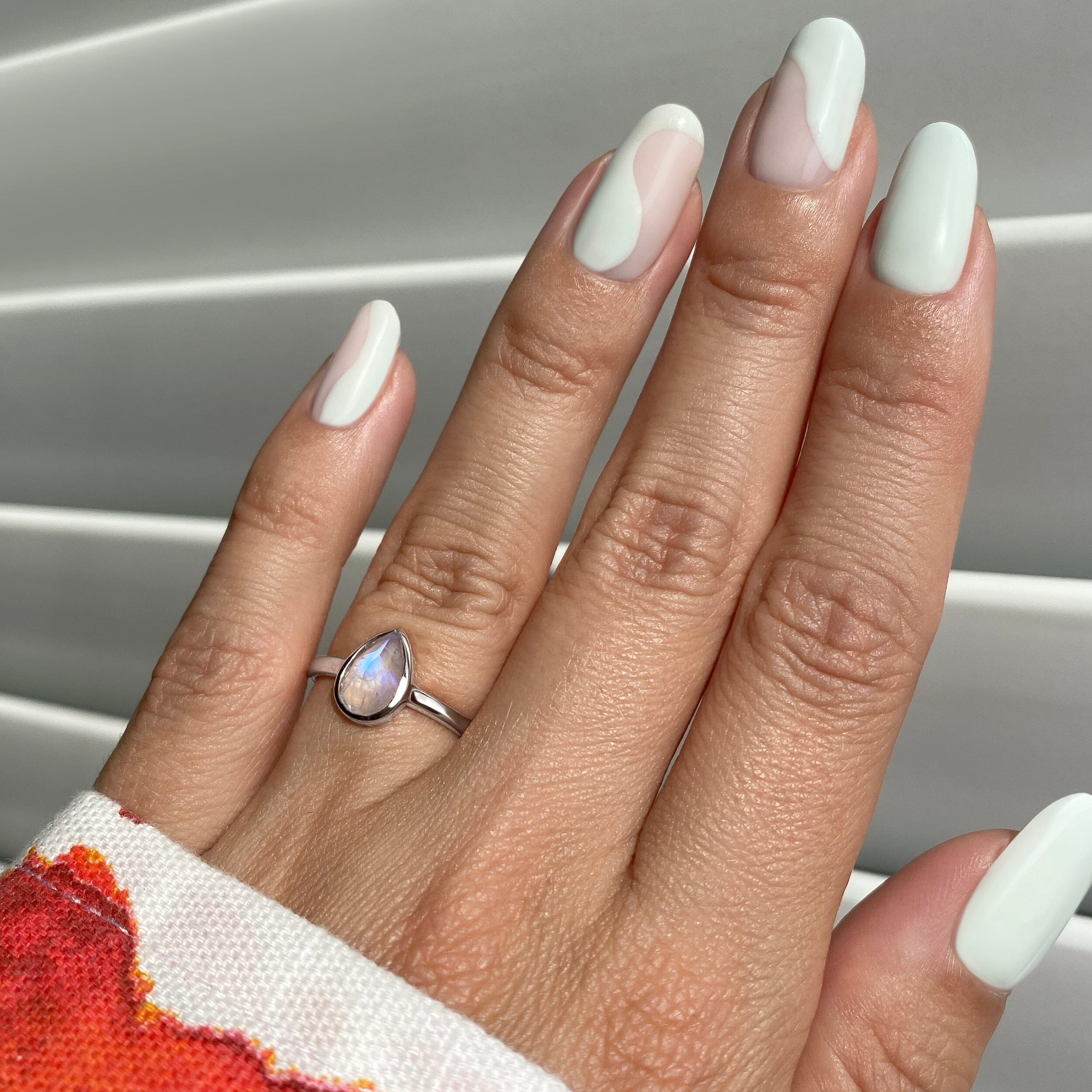 Moonstone Ring - Skin Kiss、mySite、hinf8tx79